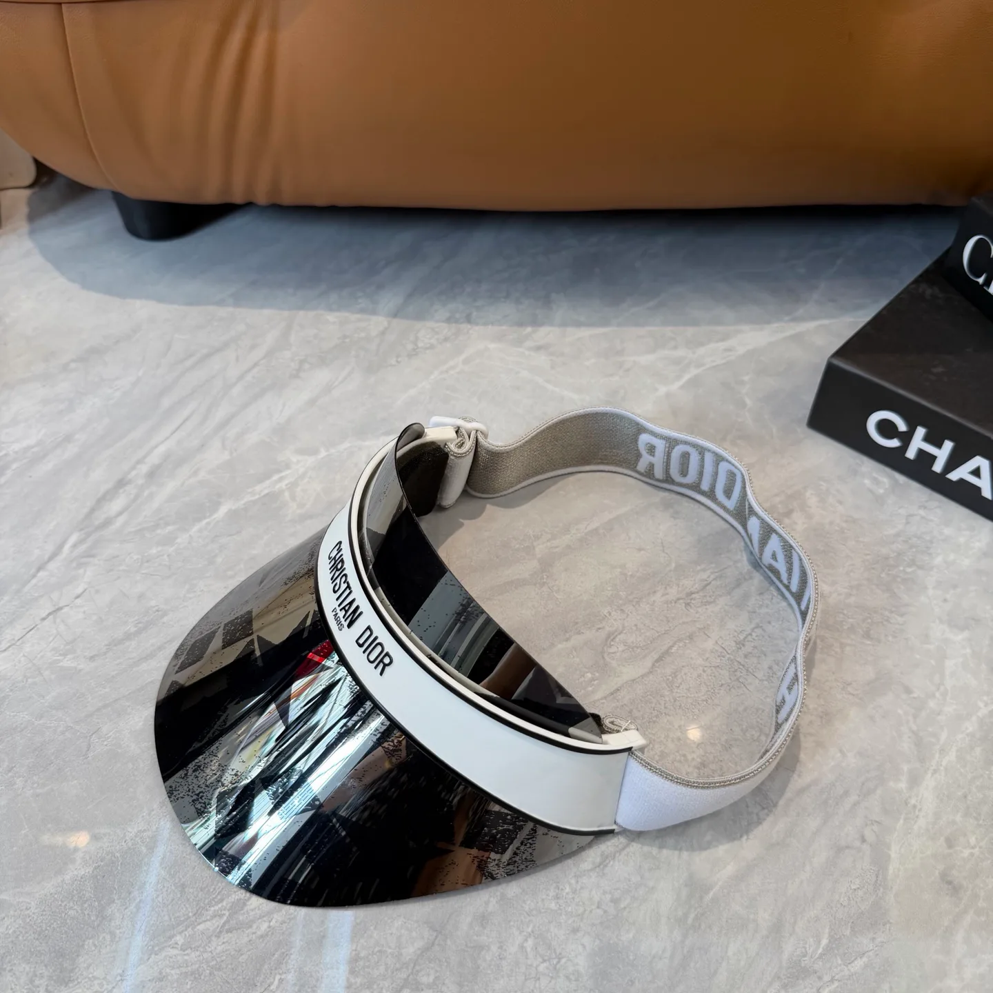 Головные Уборы Christian Dior 13294384