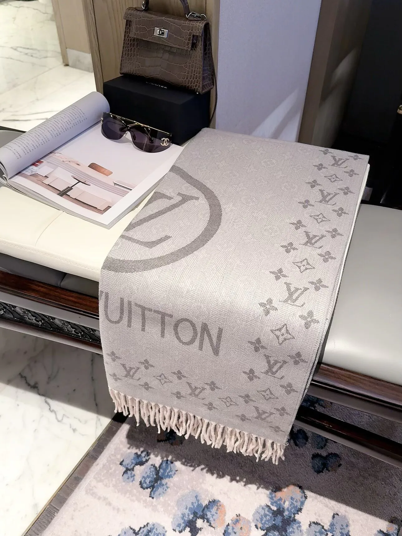 Шарфы Louis Vuitton 18322561