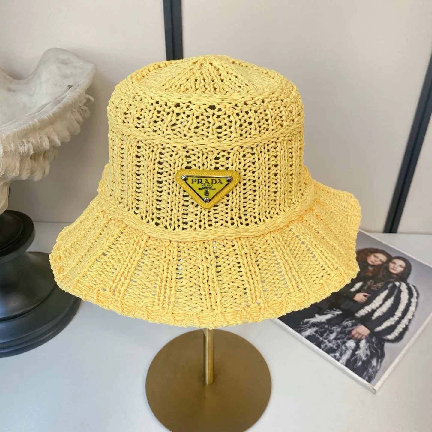 Головные Уборы Prada 13569618