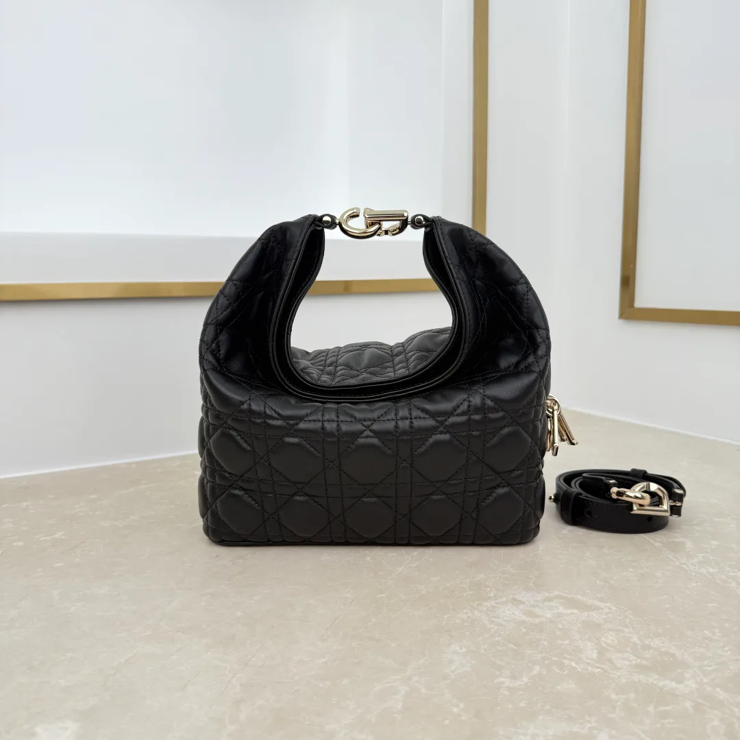 Классические Сумки Женские Christian Dior 18116286