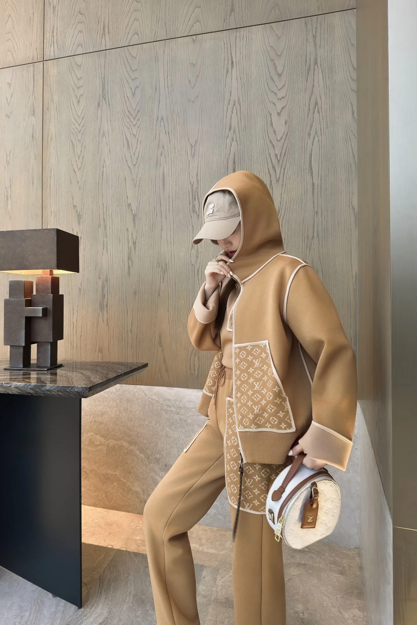 Брюки Женские Louis Vuitton 1817623