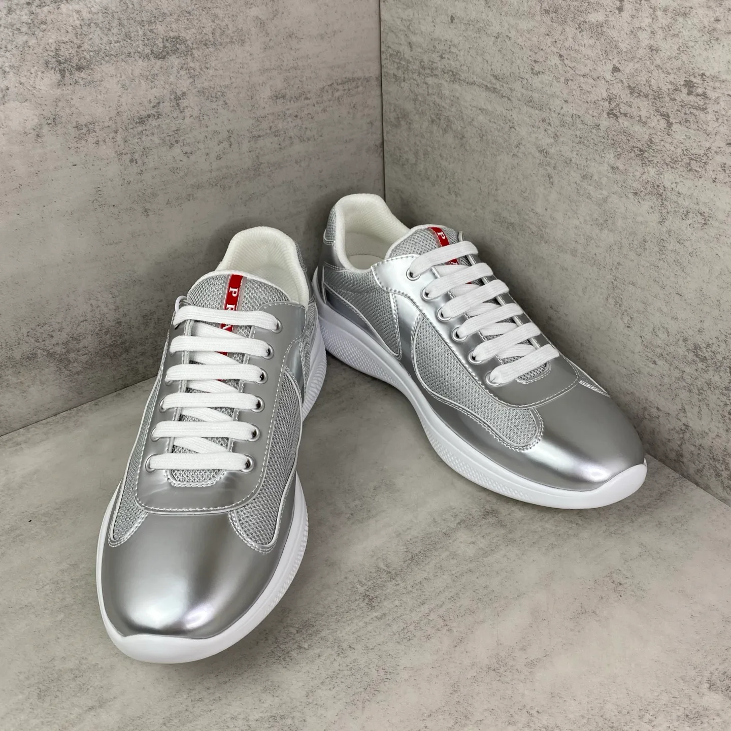 Кроссовки Женские Prada 17918704