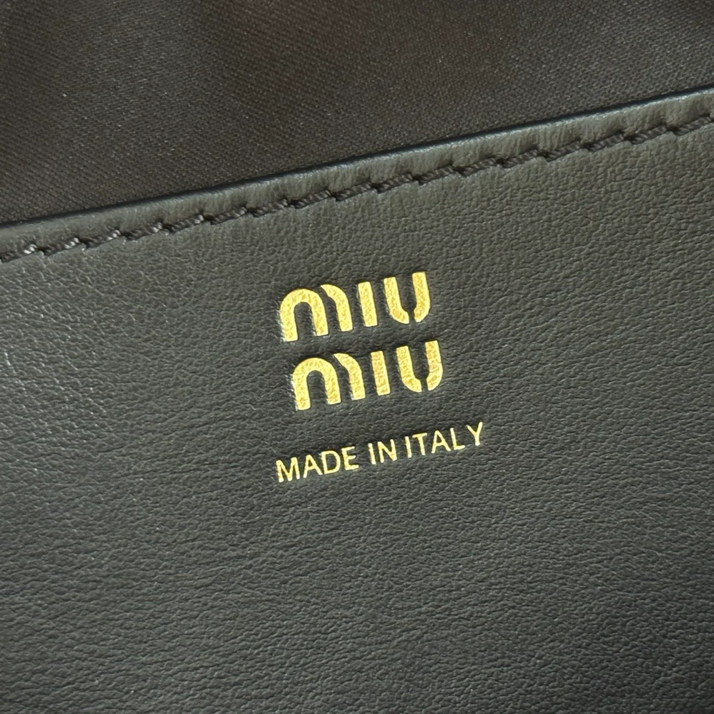 Классические Сумки Женские Miu Miu 12859989