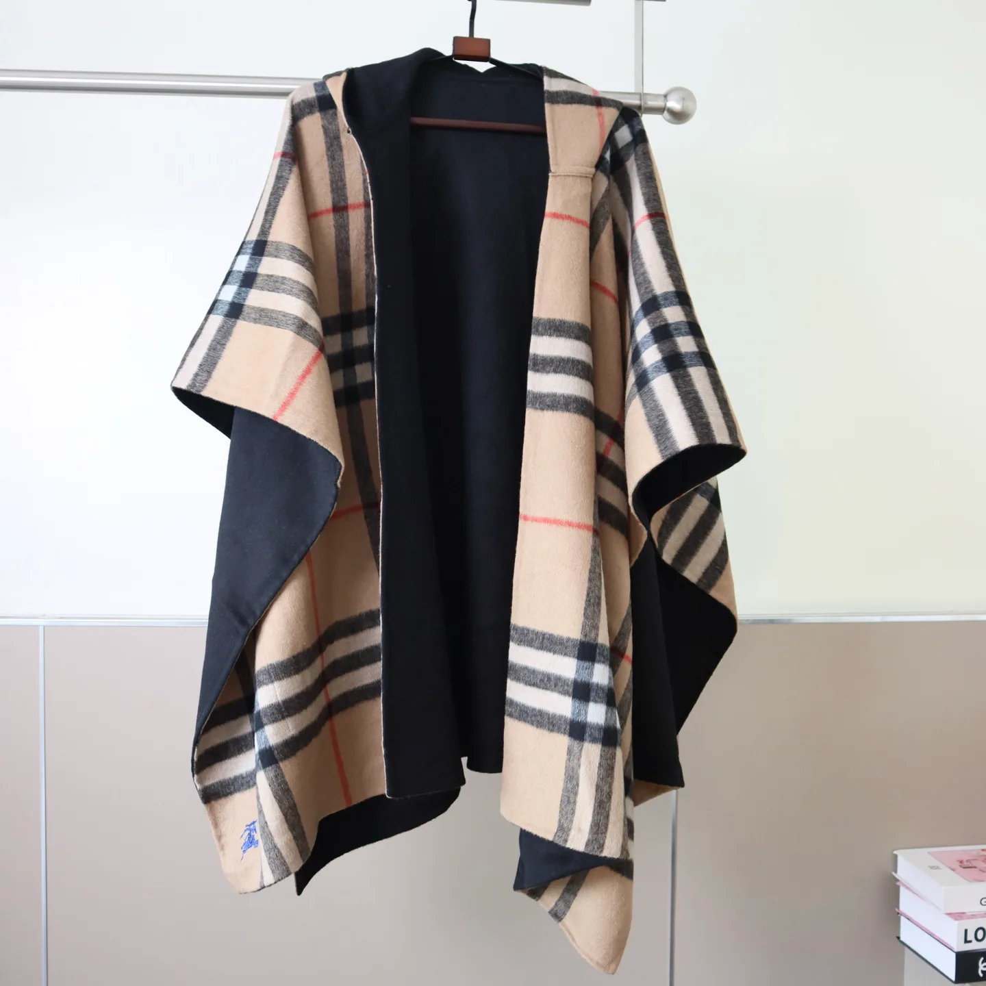 Пальто Женские Burberry 18003149