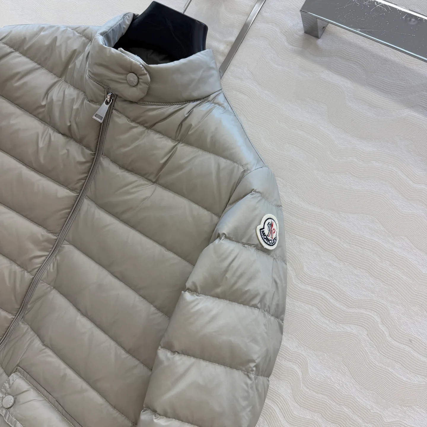 Куртки И Пуховики Женские Moncler 18402509