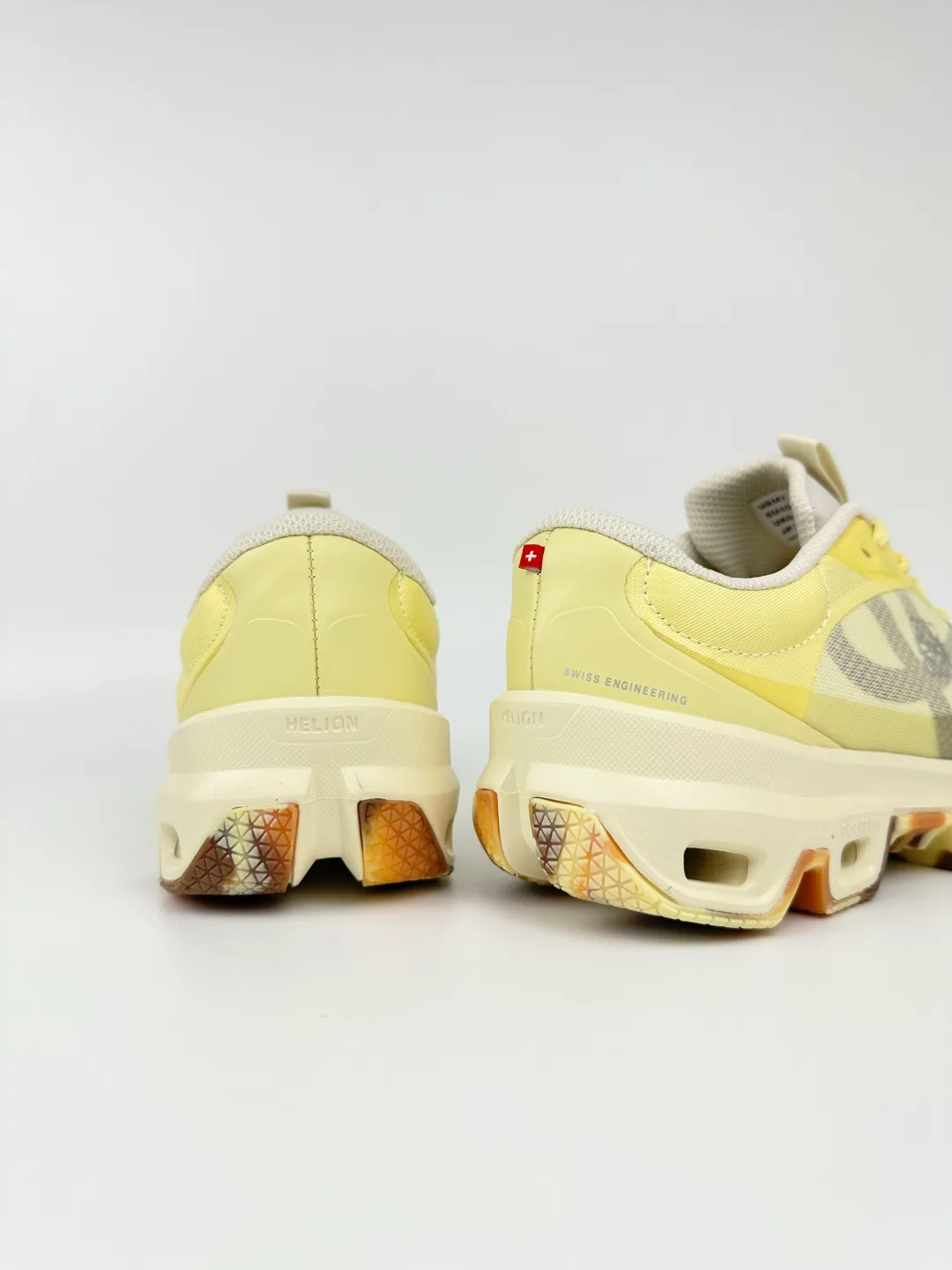 Кроссовки Женские Loewe 11228556