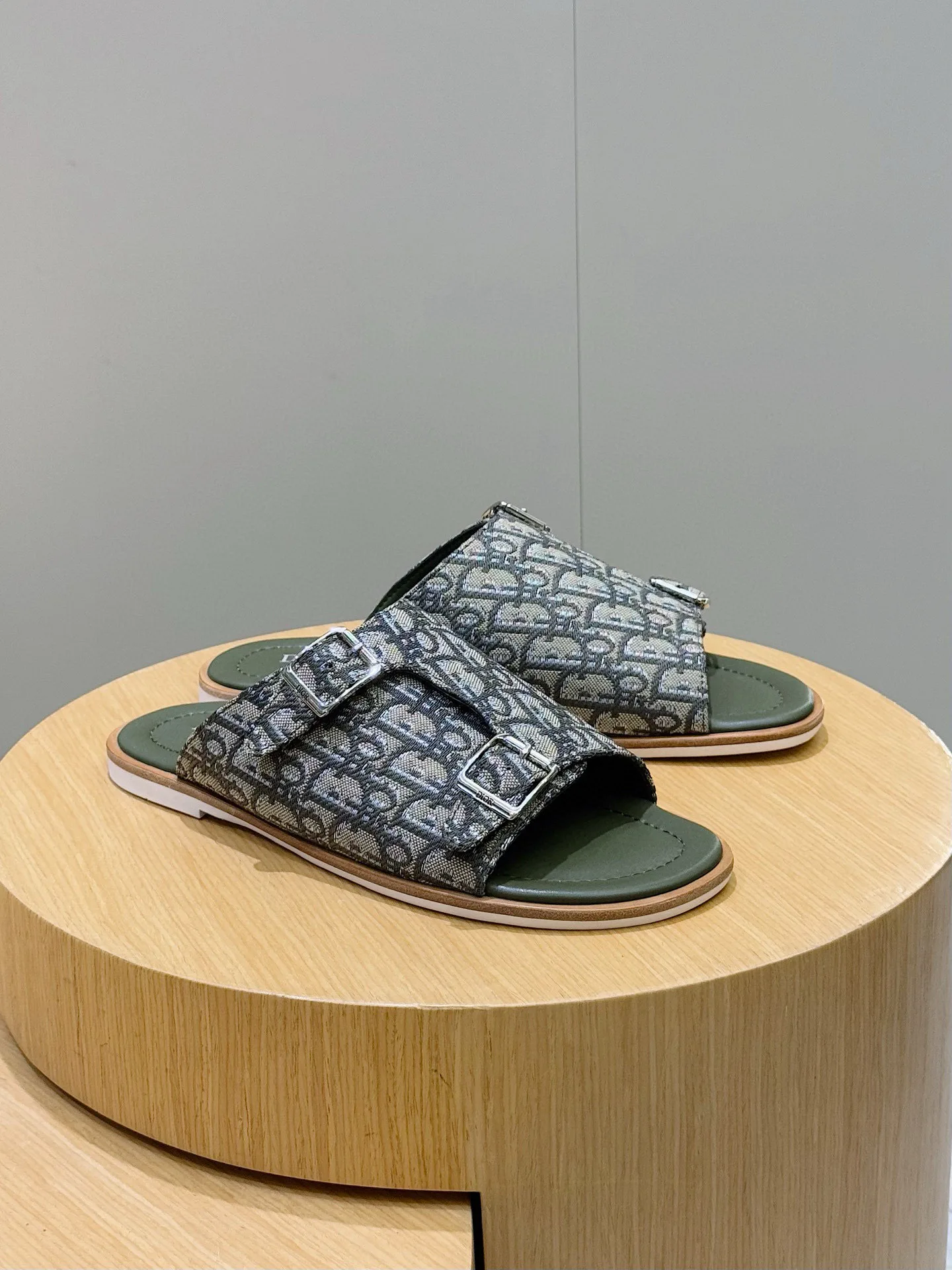 Сандалии Мужские Christian Dior 12650835