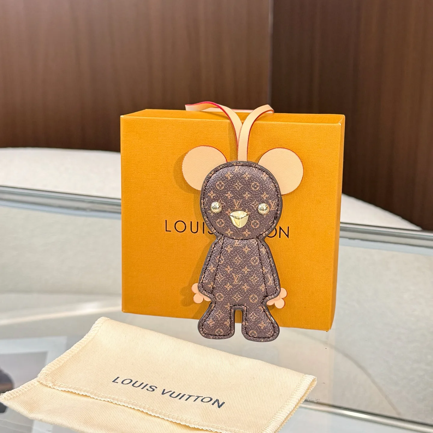 Ключницы Louis Vuitton 18013168