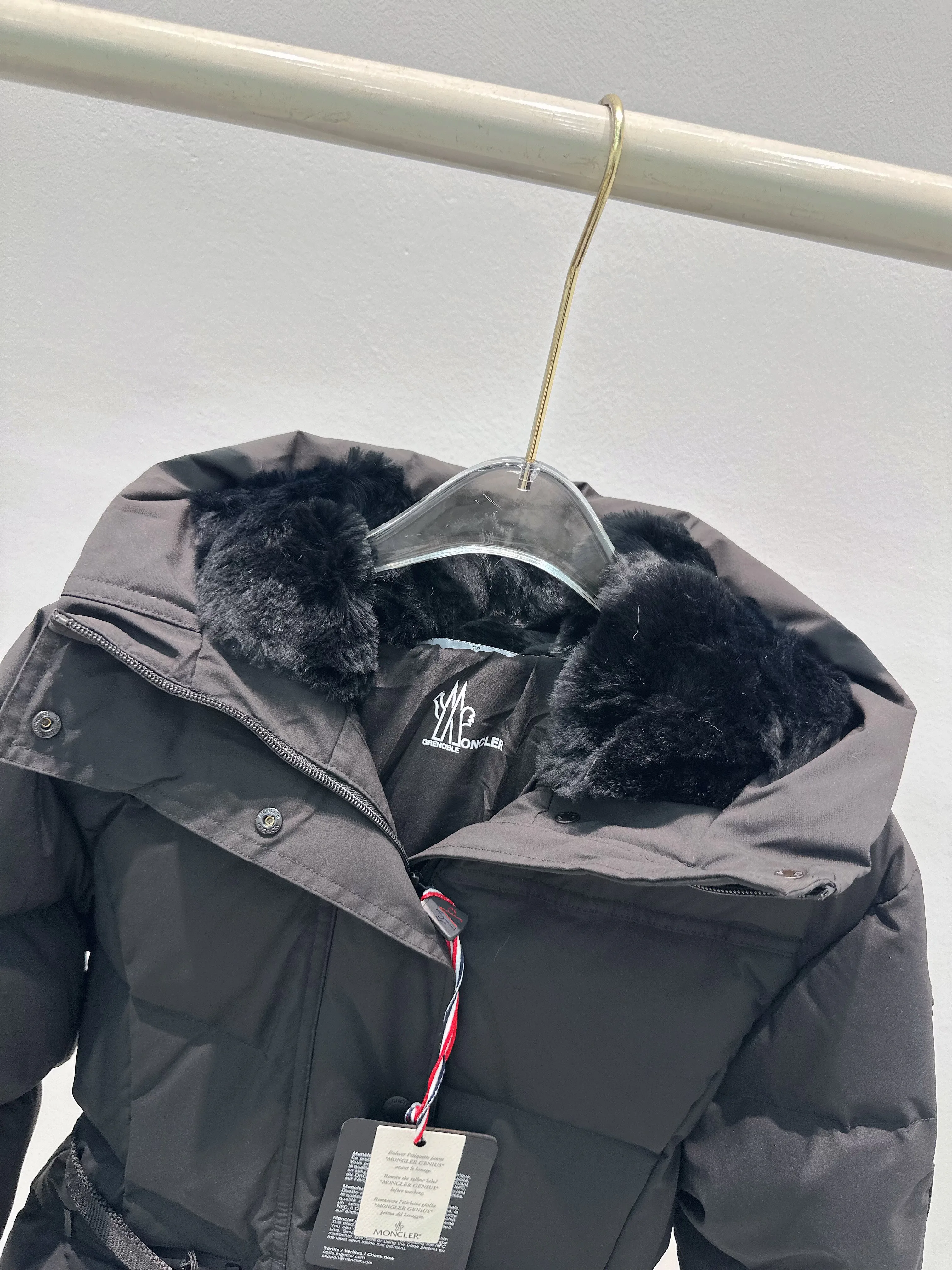 Куртки И Пуховики Женские Moncler 18710268