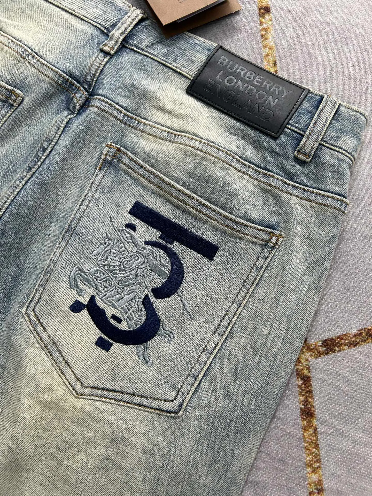 Джинсы Женские Burberry 10658003