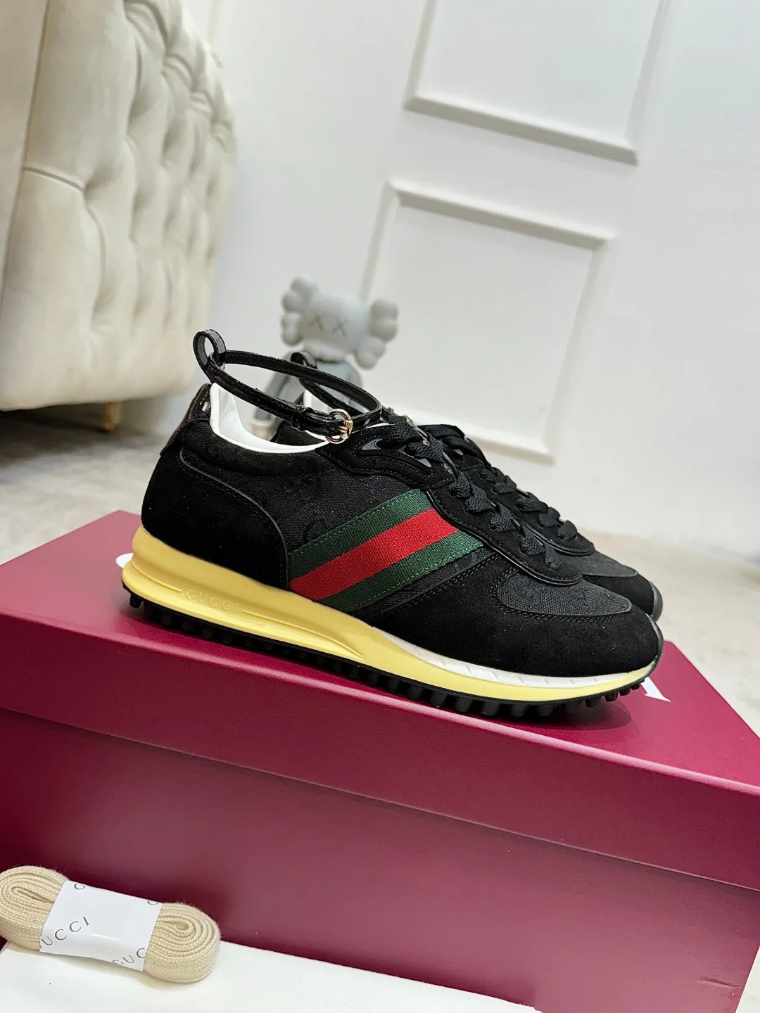 Кроссовки Женские Gucci 944888