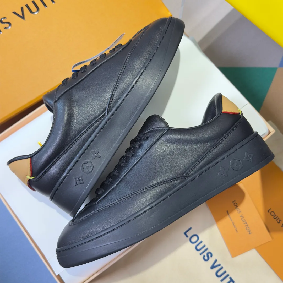 Кроссовки Женские Louis Vuitton 13229286