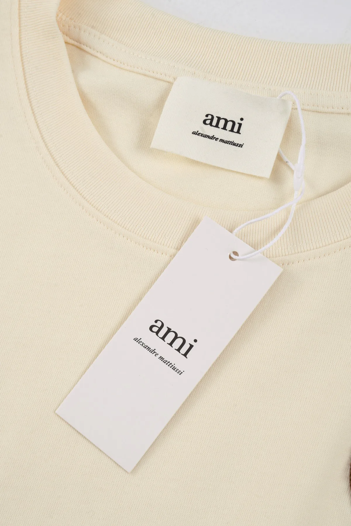 Футболки Женские Ami Paris 788995