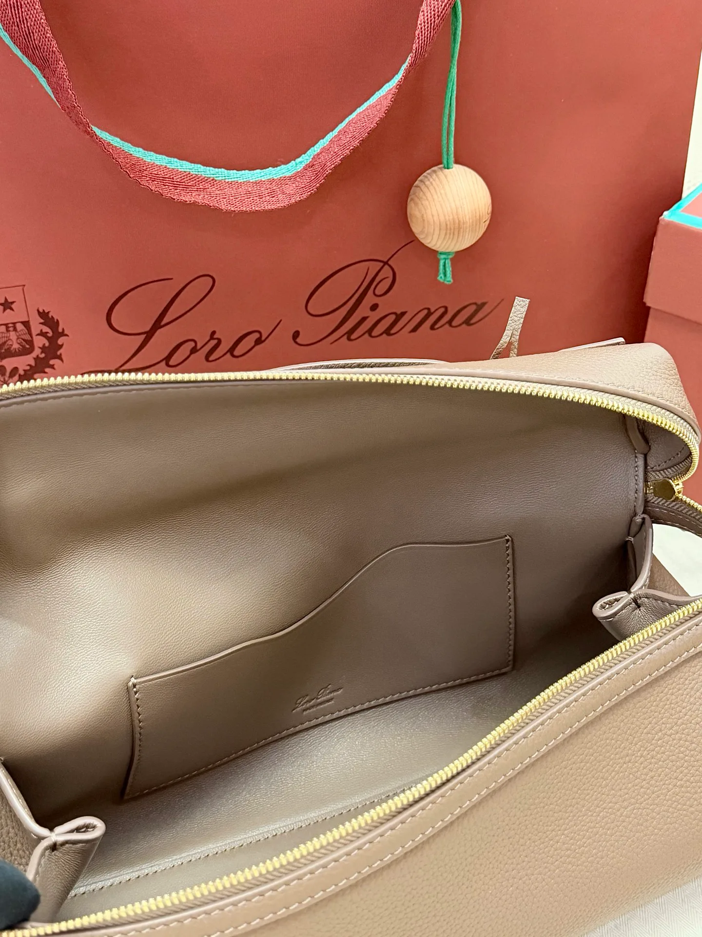 Классические Сумки Женские Loro Piana 17692343