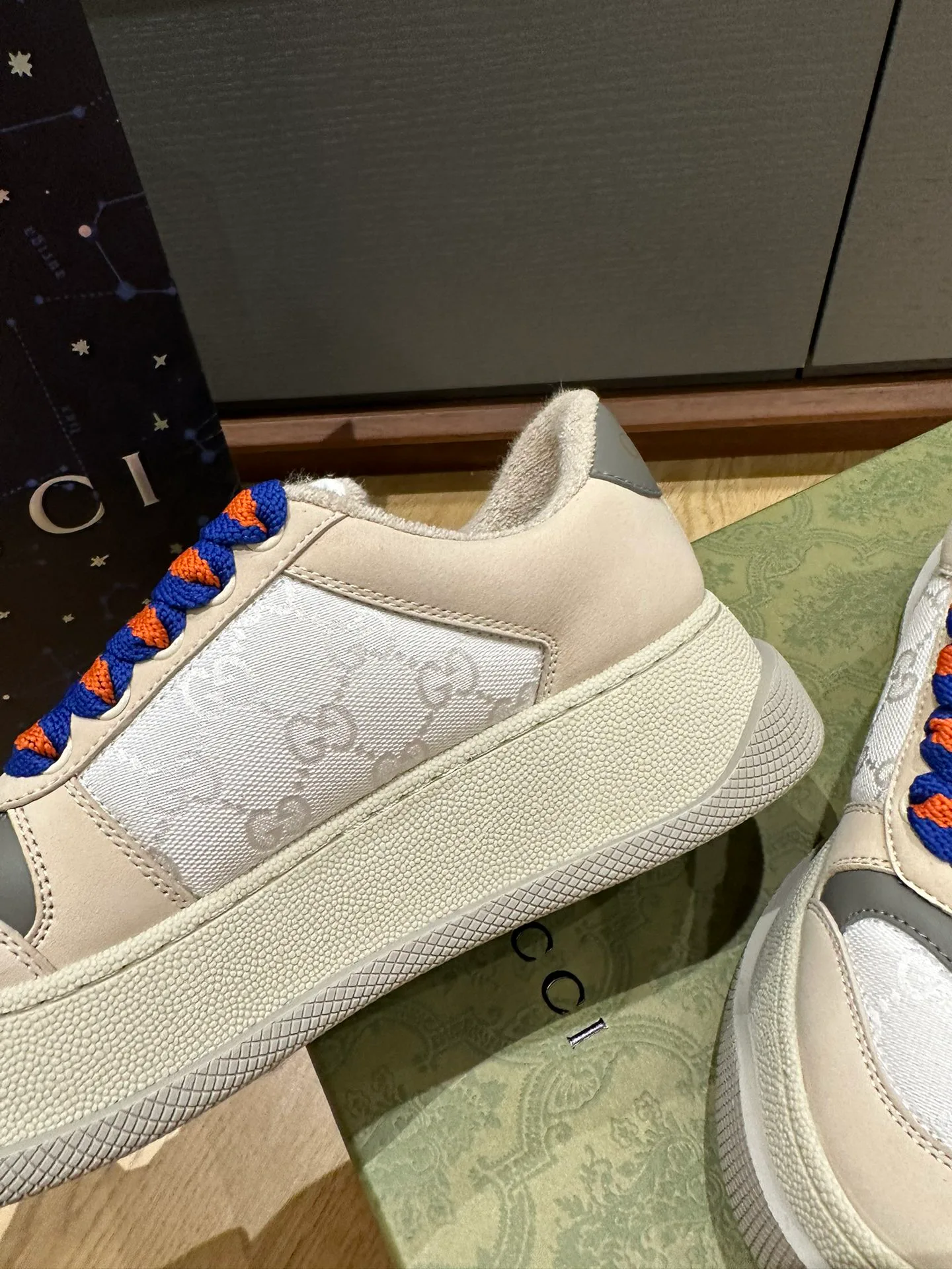 Кроссовки Женские Gucci 1331225