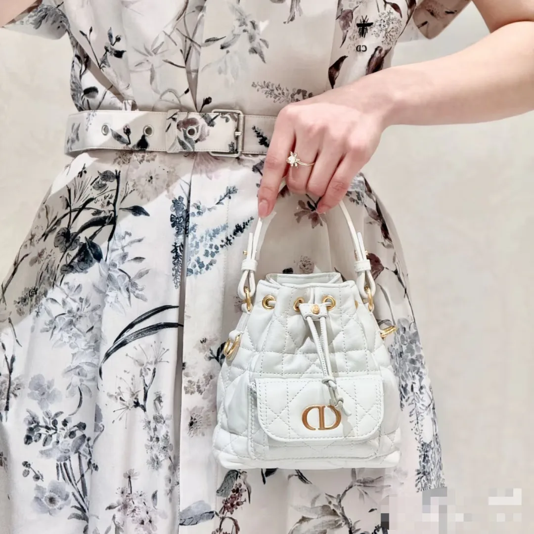 Платья Женские Christian Dior 17996937