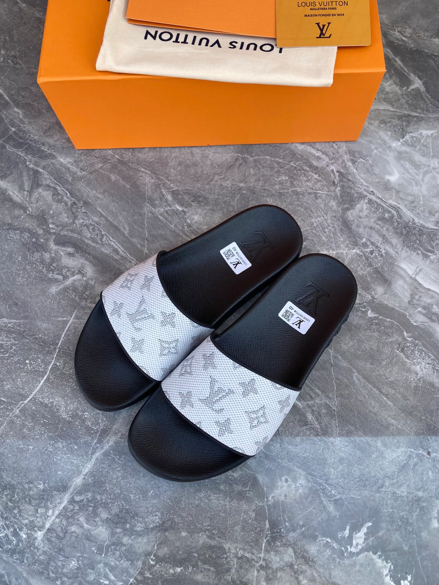 Шлепанцы Женские Louis Vuitton 5879851