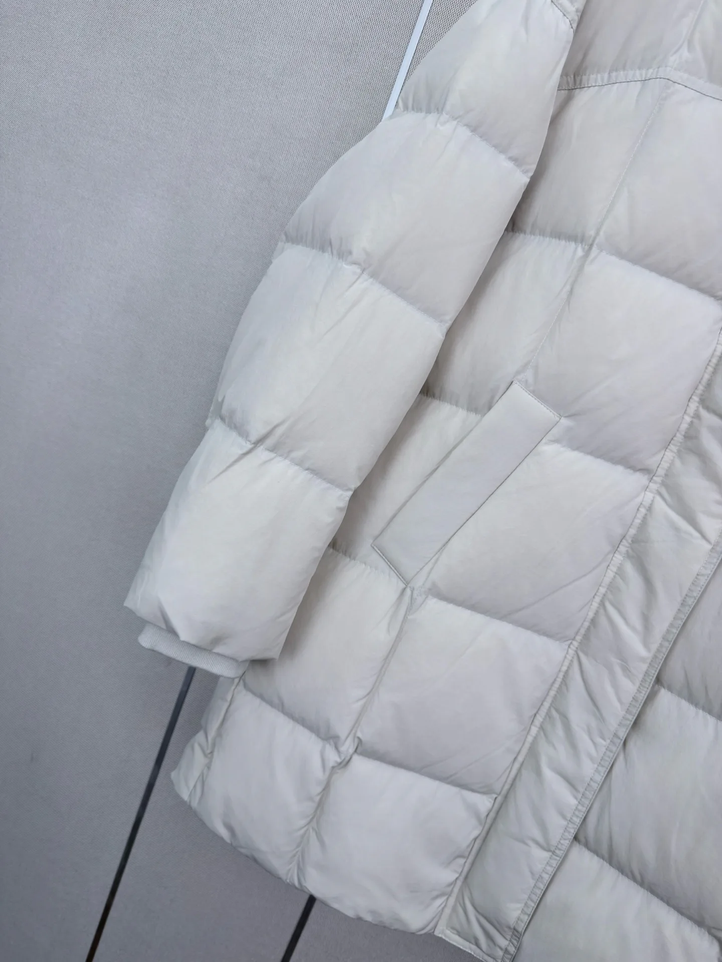 Куртки И Пуховики Женские Prada 18402406