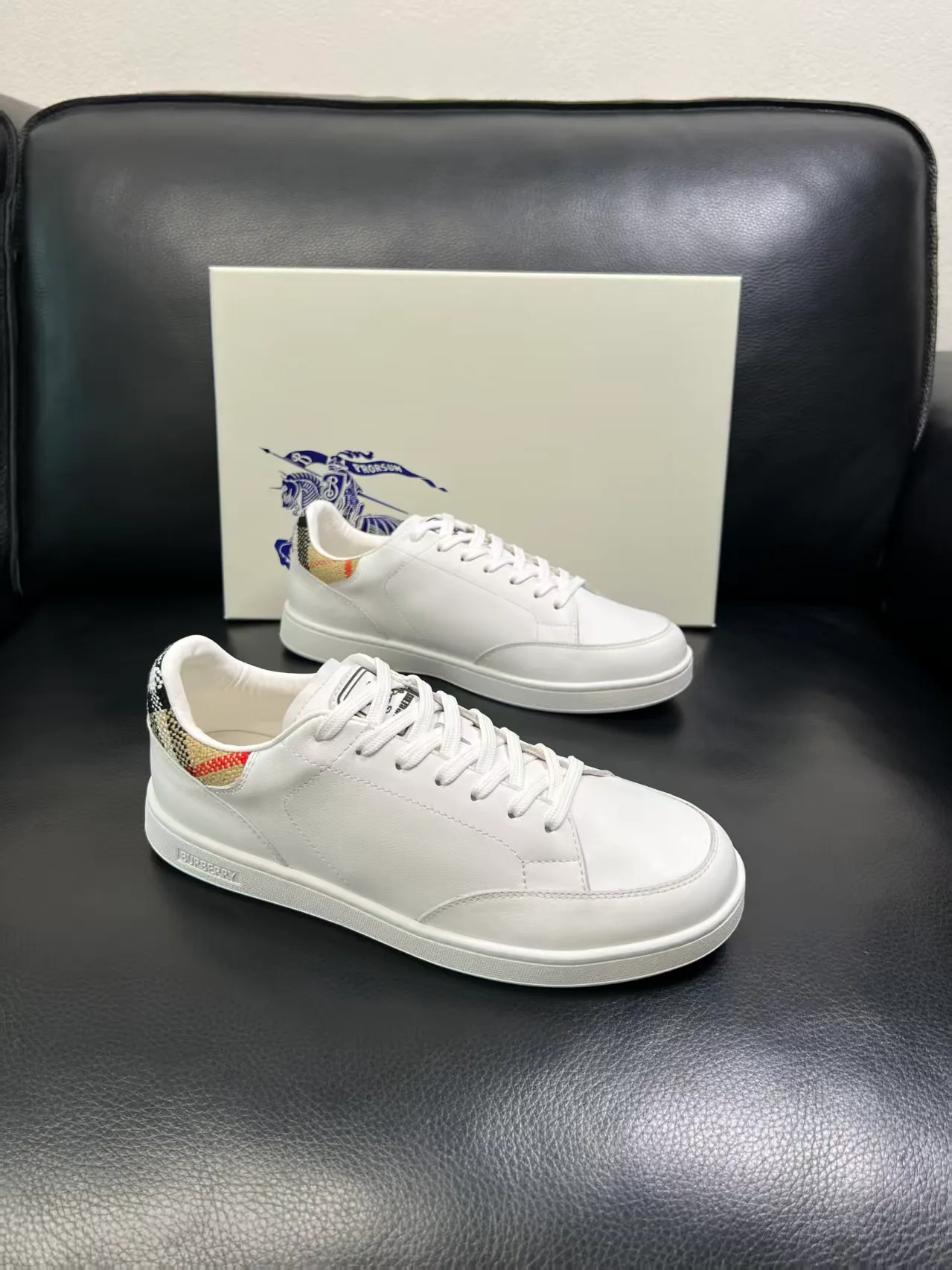 Кроссовки Мужские Burberry 14378021