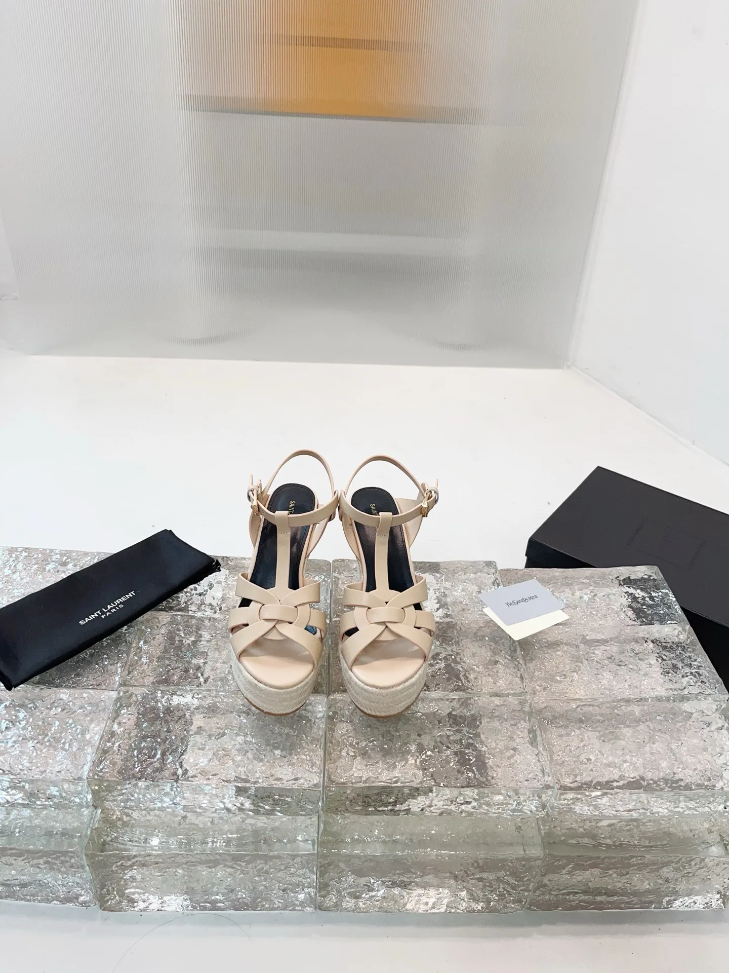 Босоножки Женские Saint Laurent 11278404