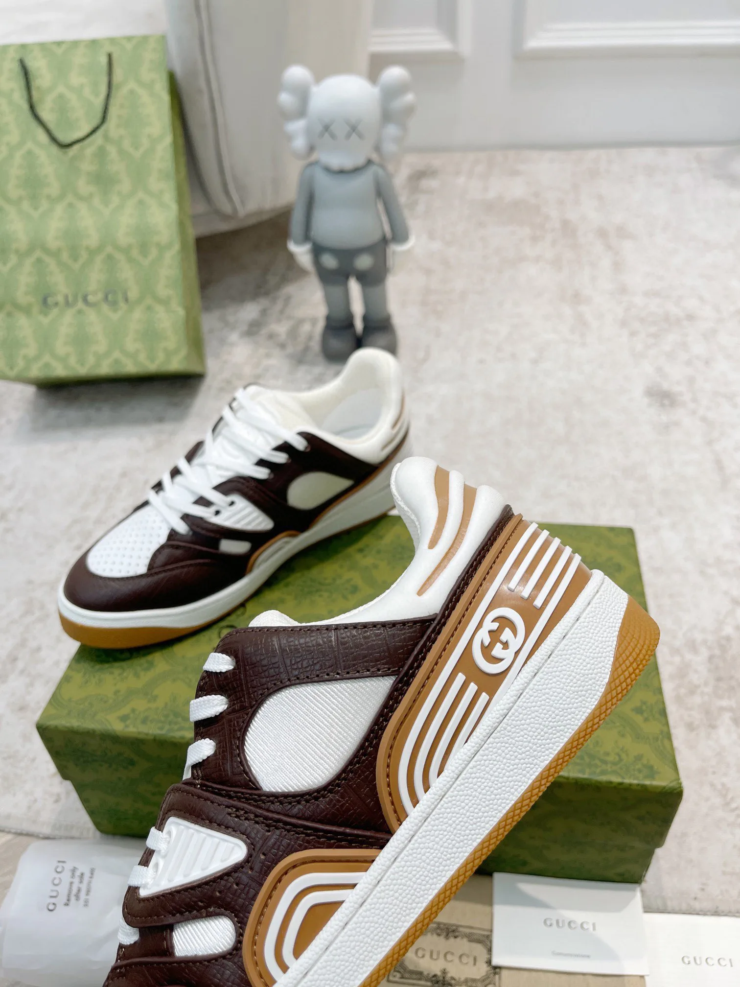 Кроссовки Женские Gucci 945089