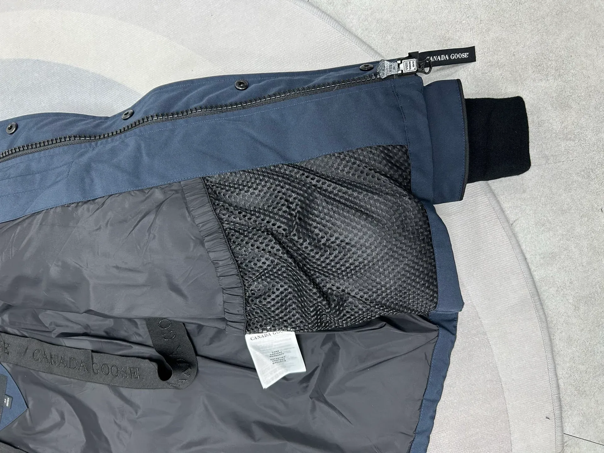 Куртки И Пуховики Мужские Canada Goose 1527031