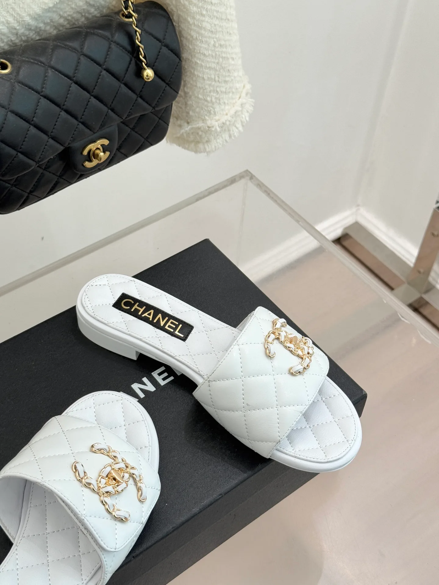 Шлепанцы Женские Chanel 11182767