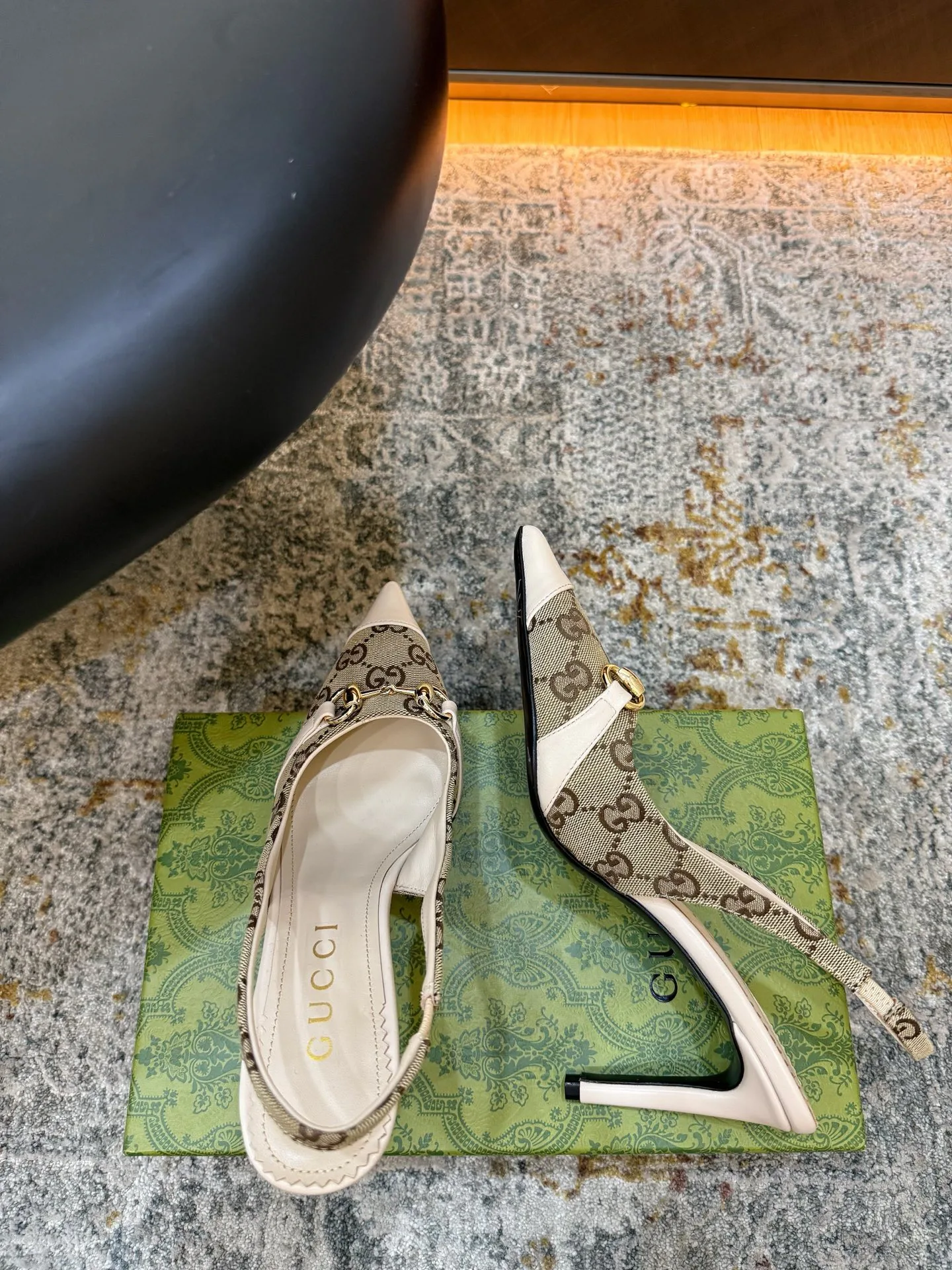 Туфли Женские Gucci 19339383
