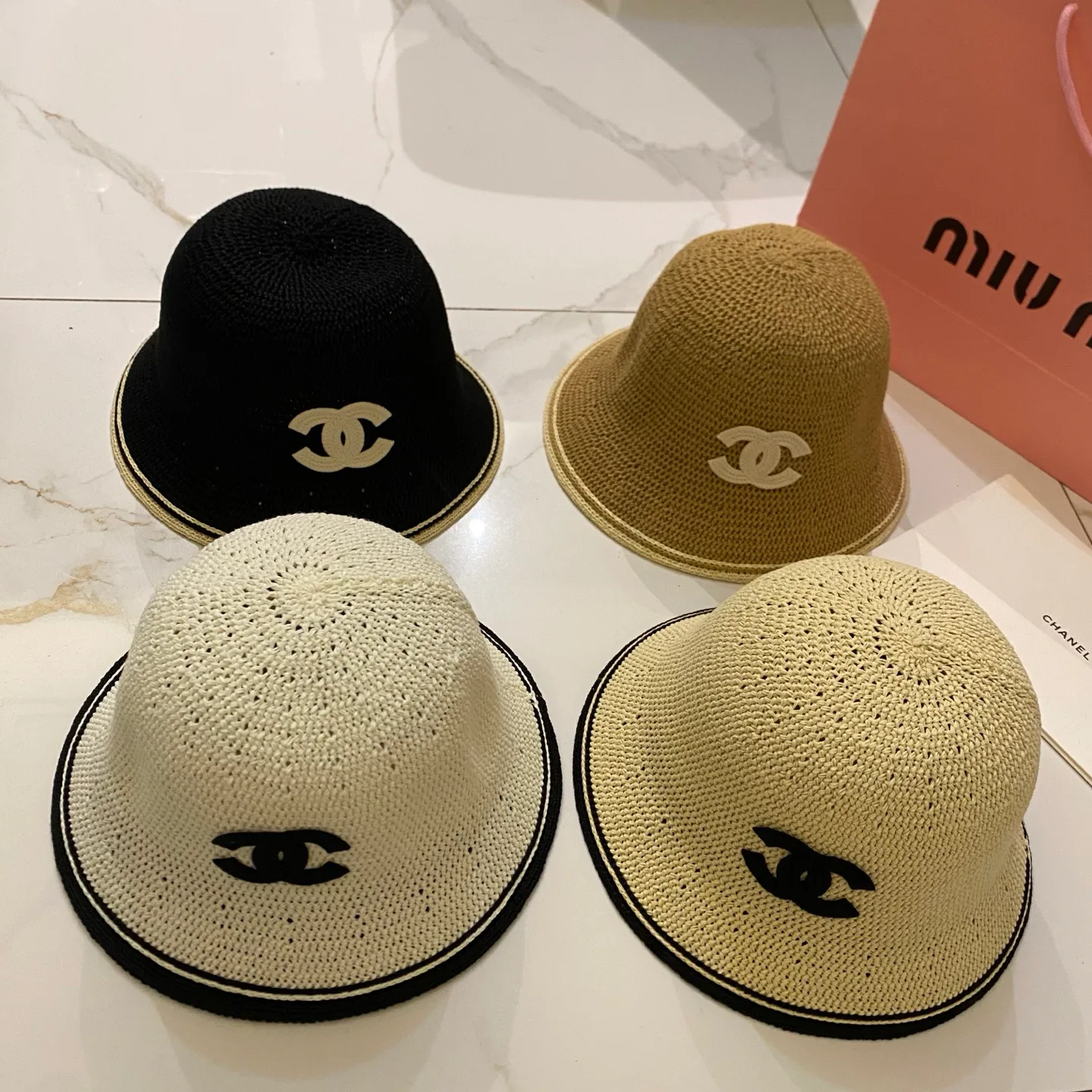 Головные Уборы Chanel 17498309