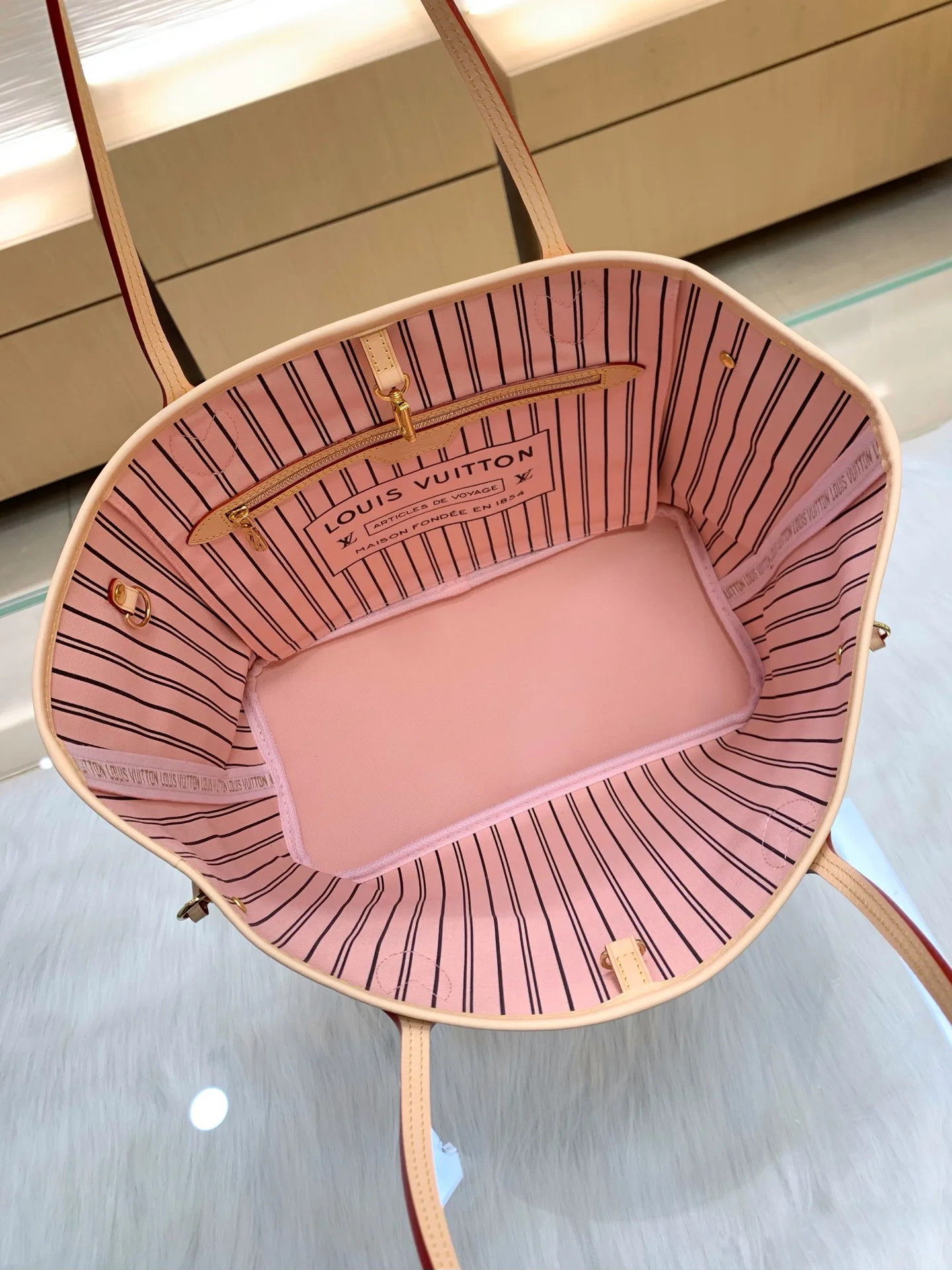 Классические Сумки Женские Louis Vuitton 17303178