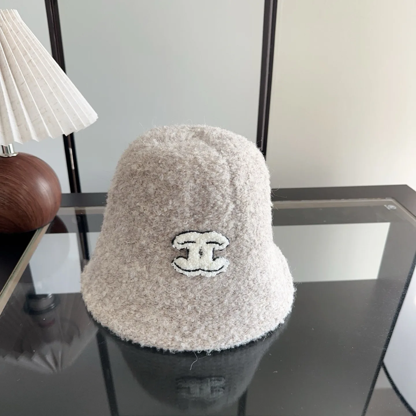 Головные Уборы Chanel 18105168