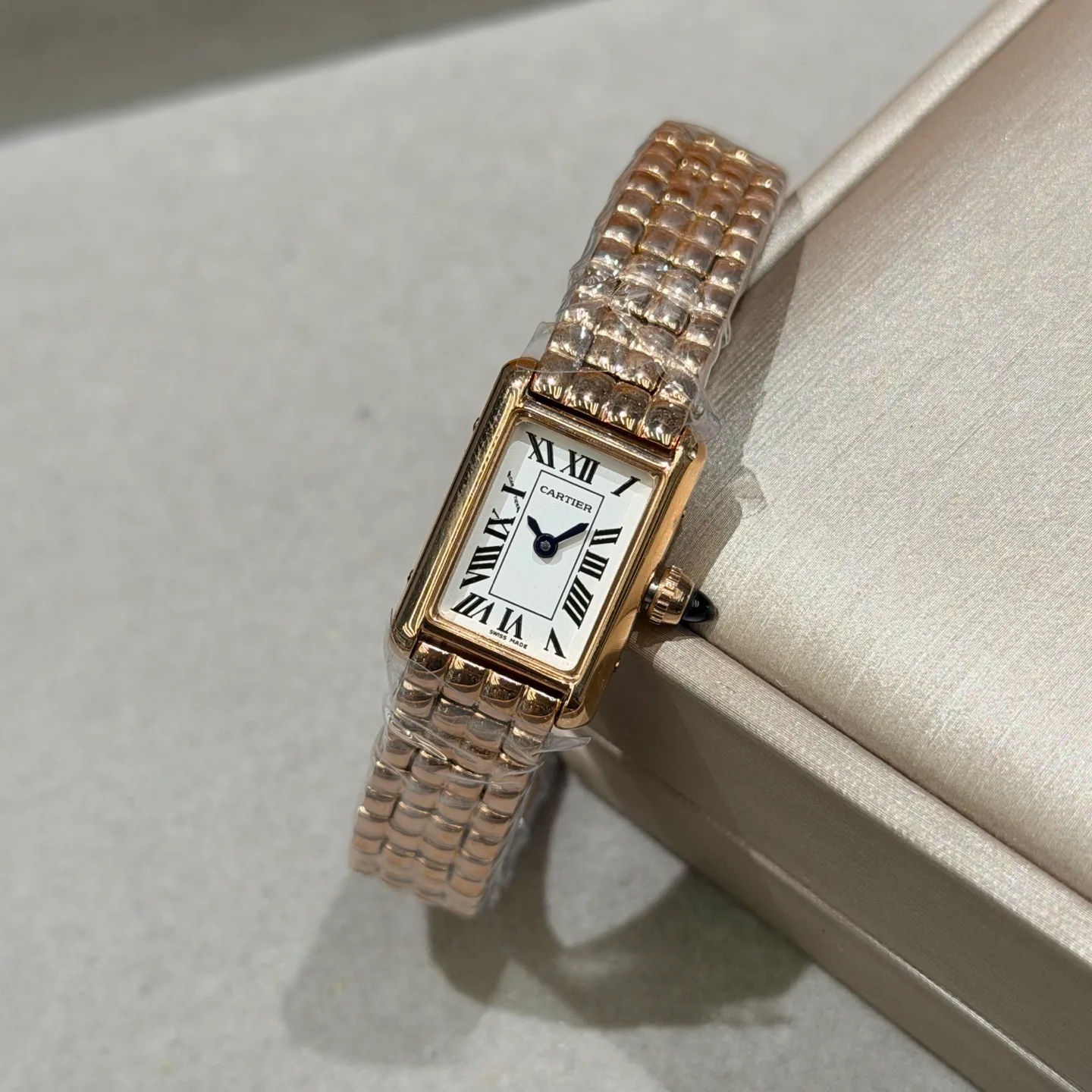 Часы Женские Cartier 18362050