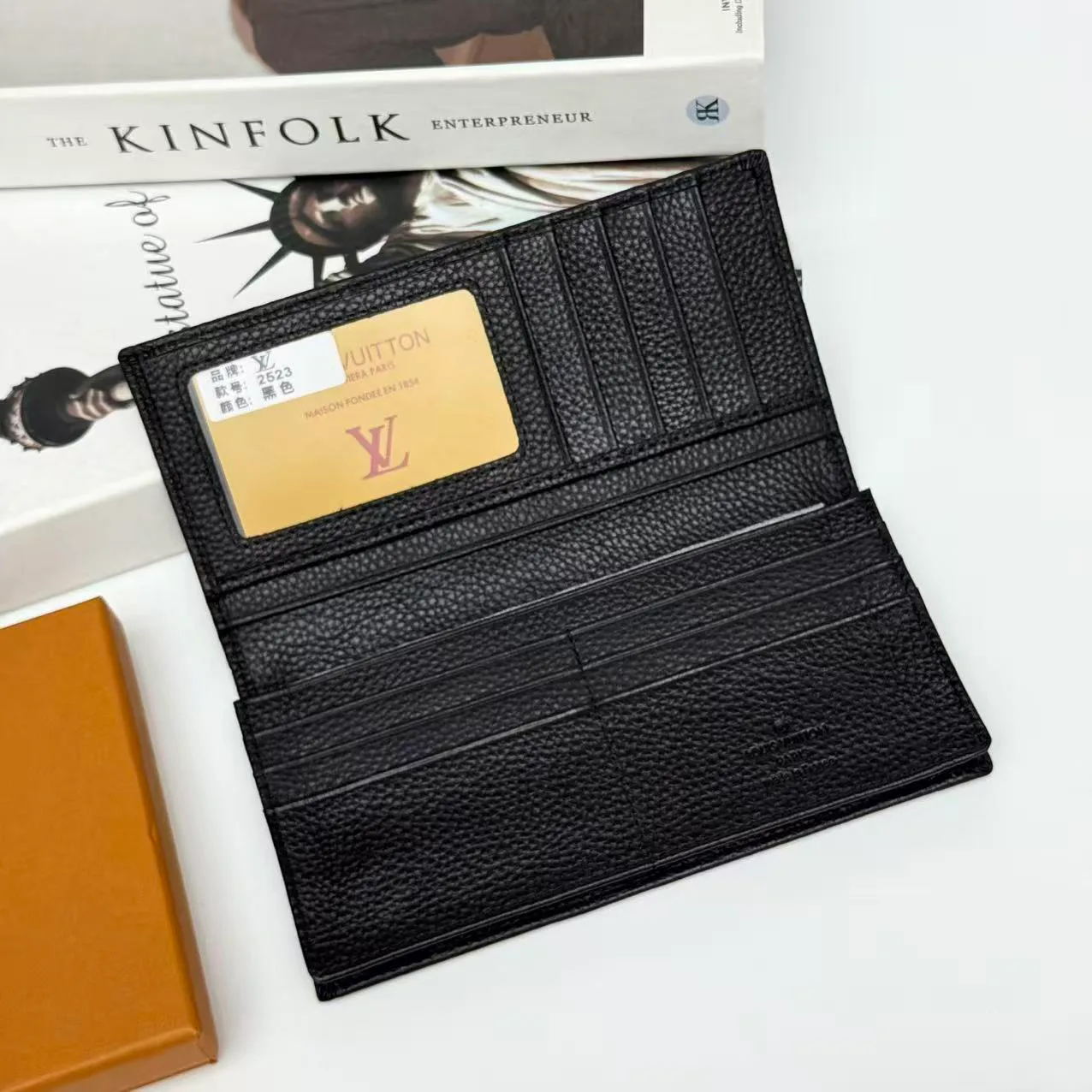 Кошельки Louis Vuitton 442074