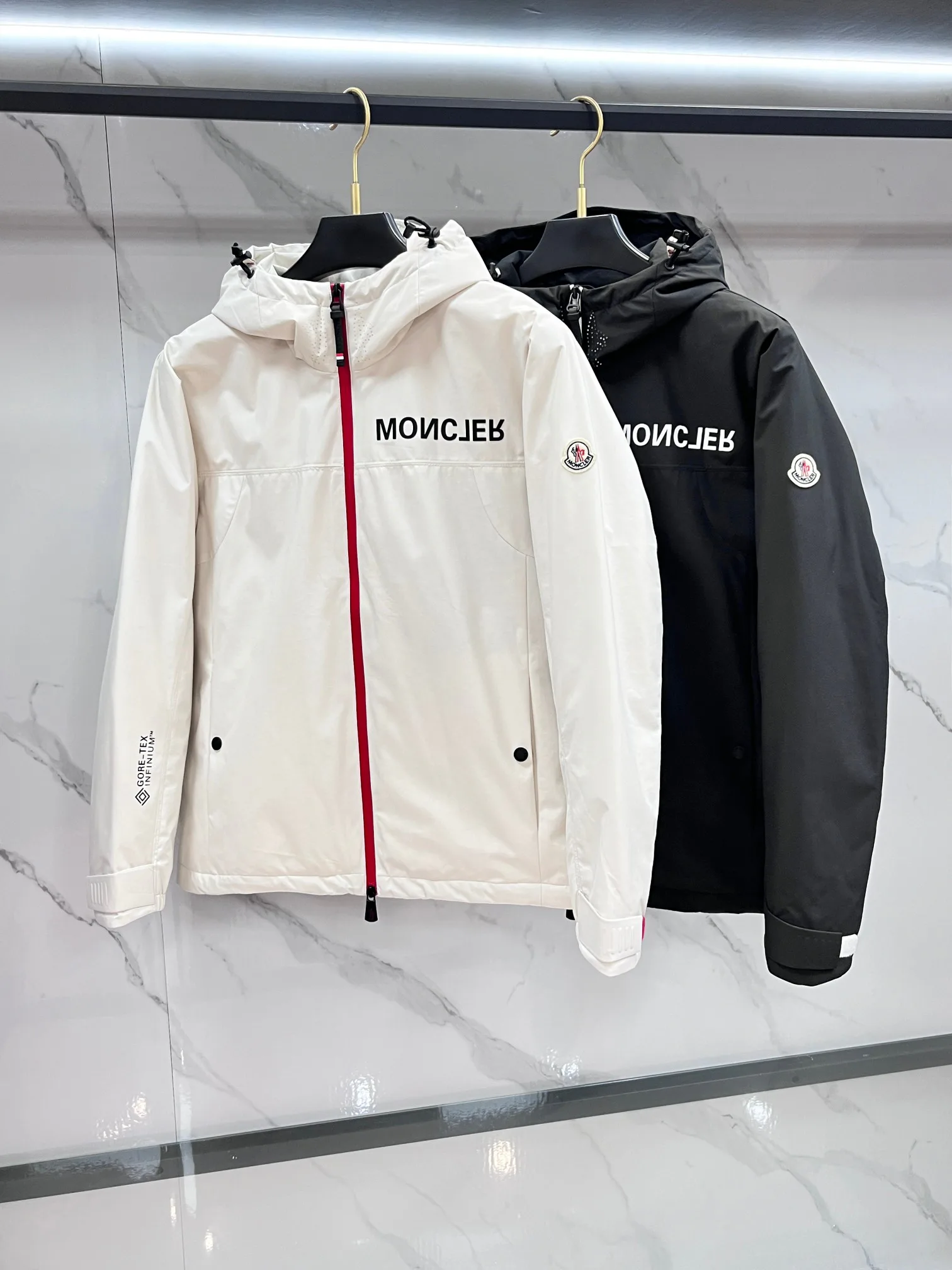 Куртки И Пуховики Мужские Moncler 1138625