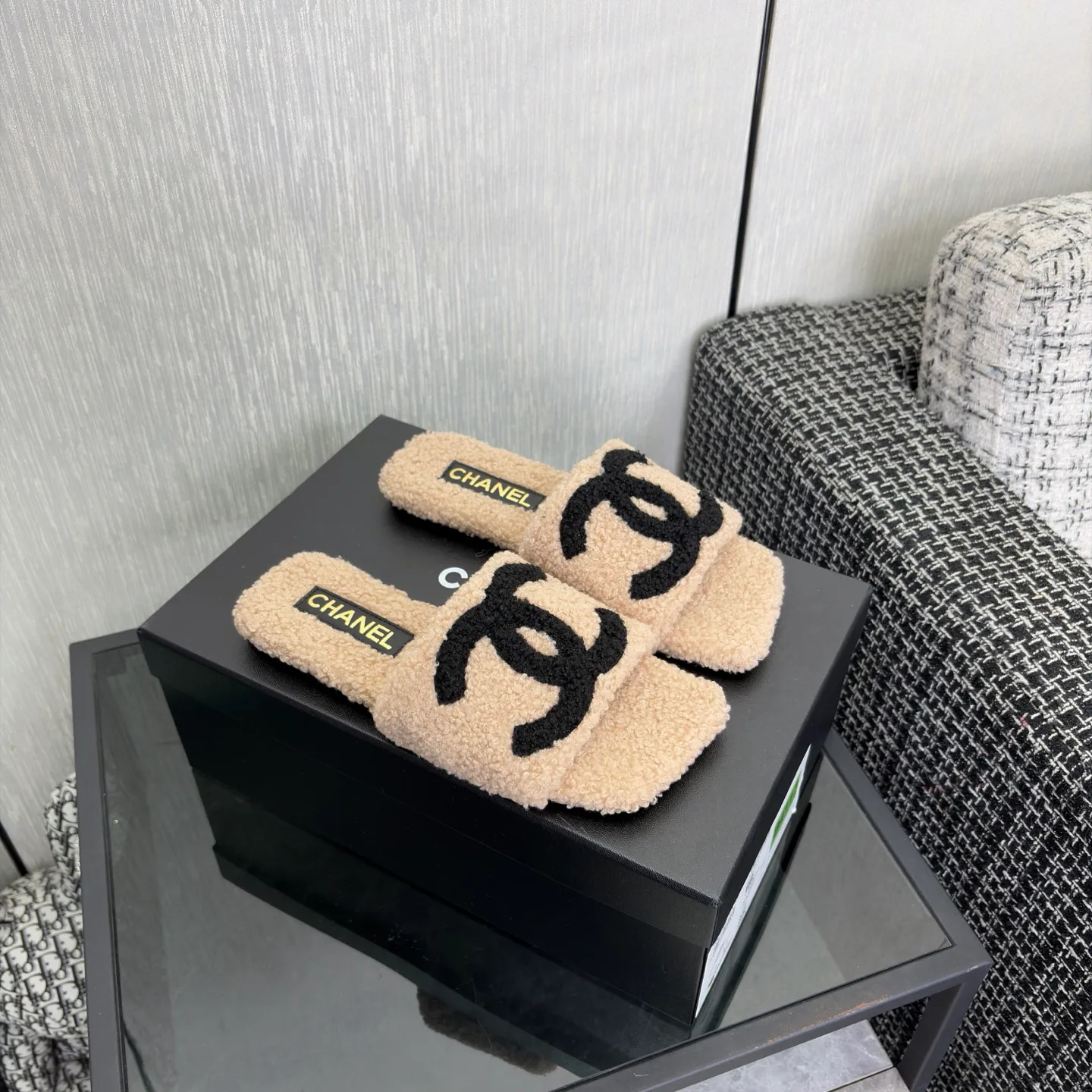 Тапочки Женские Chanel 18700088