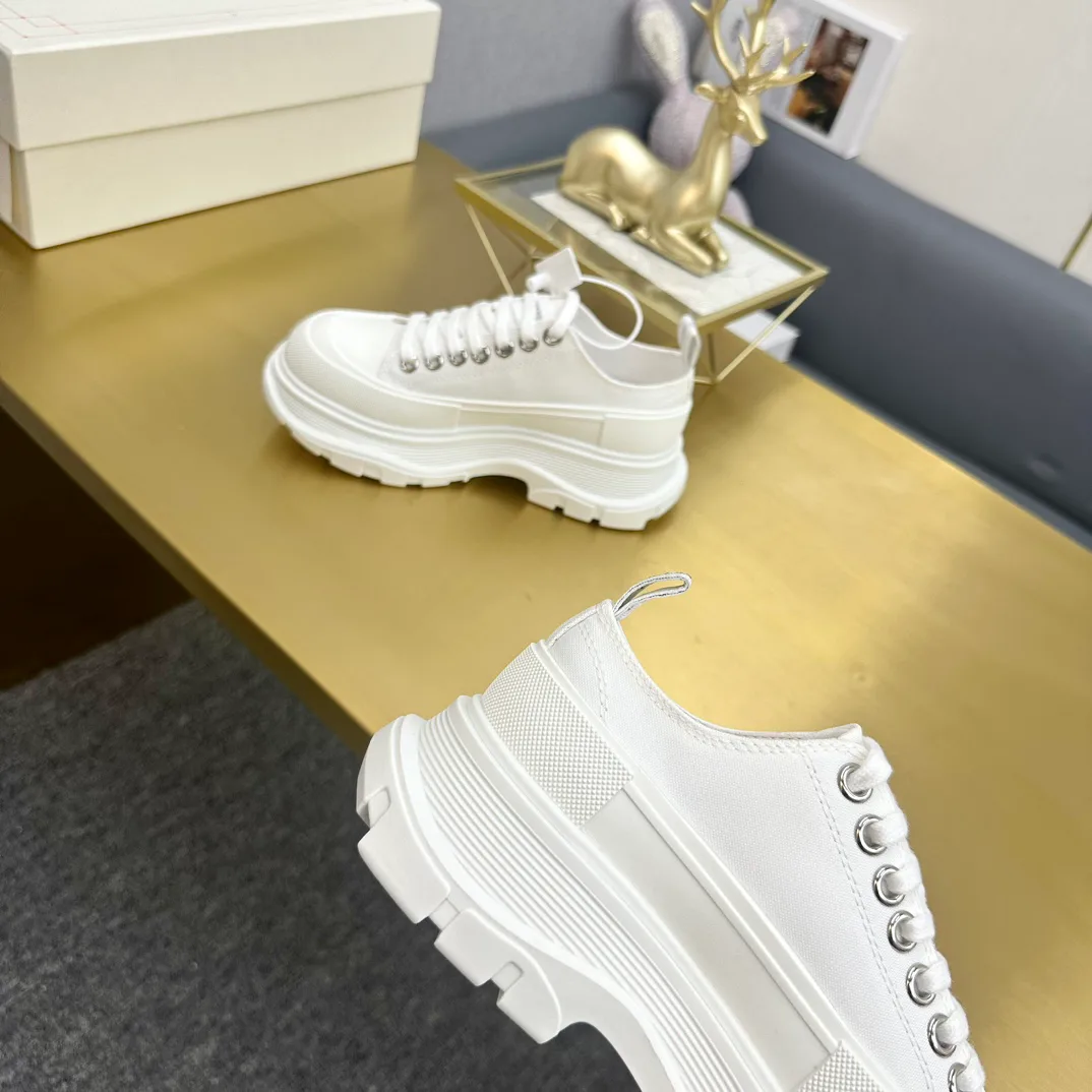 Кроссовки Женские Alexander Mcqueen 18397468