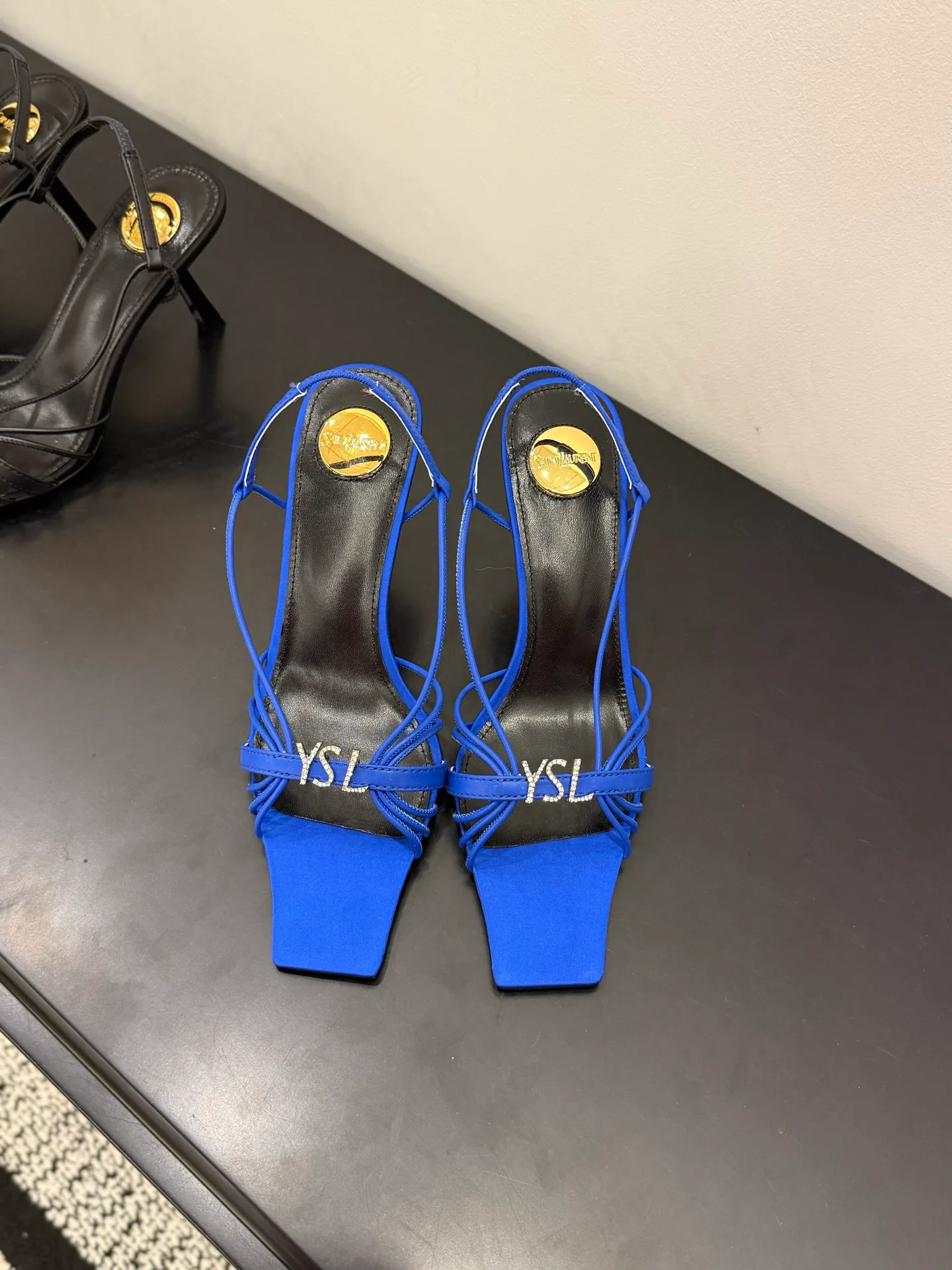 Босоножки Женские Saint Laurent 11739349