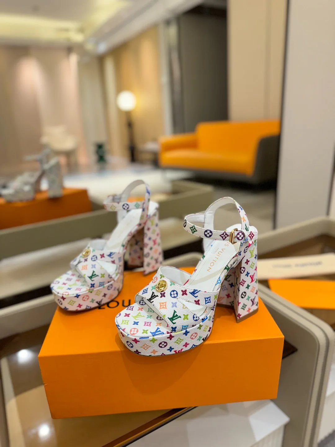 Босоножки Женские Louis Vuitton 10910207