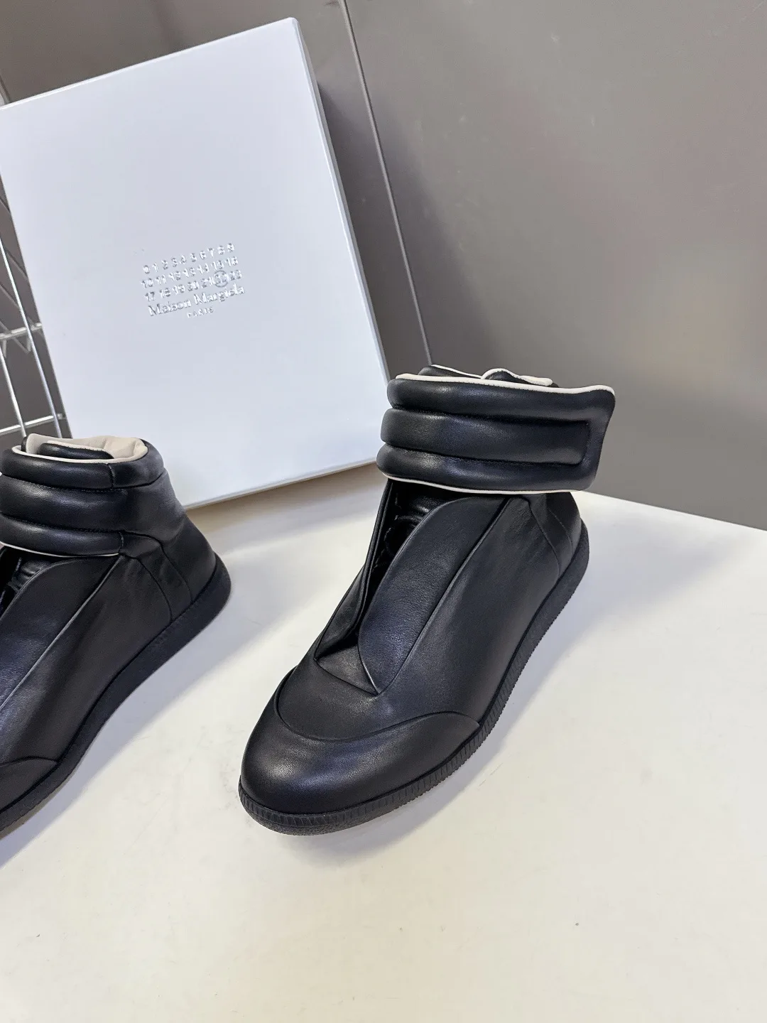 Кроссовки Женские Maison Margiela 14147026