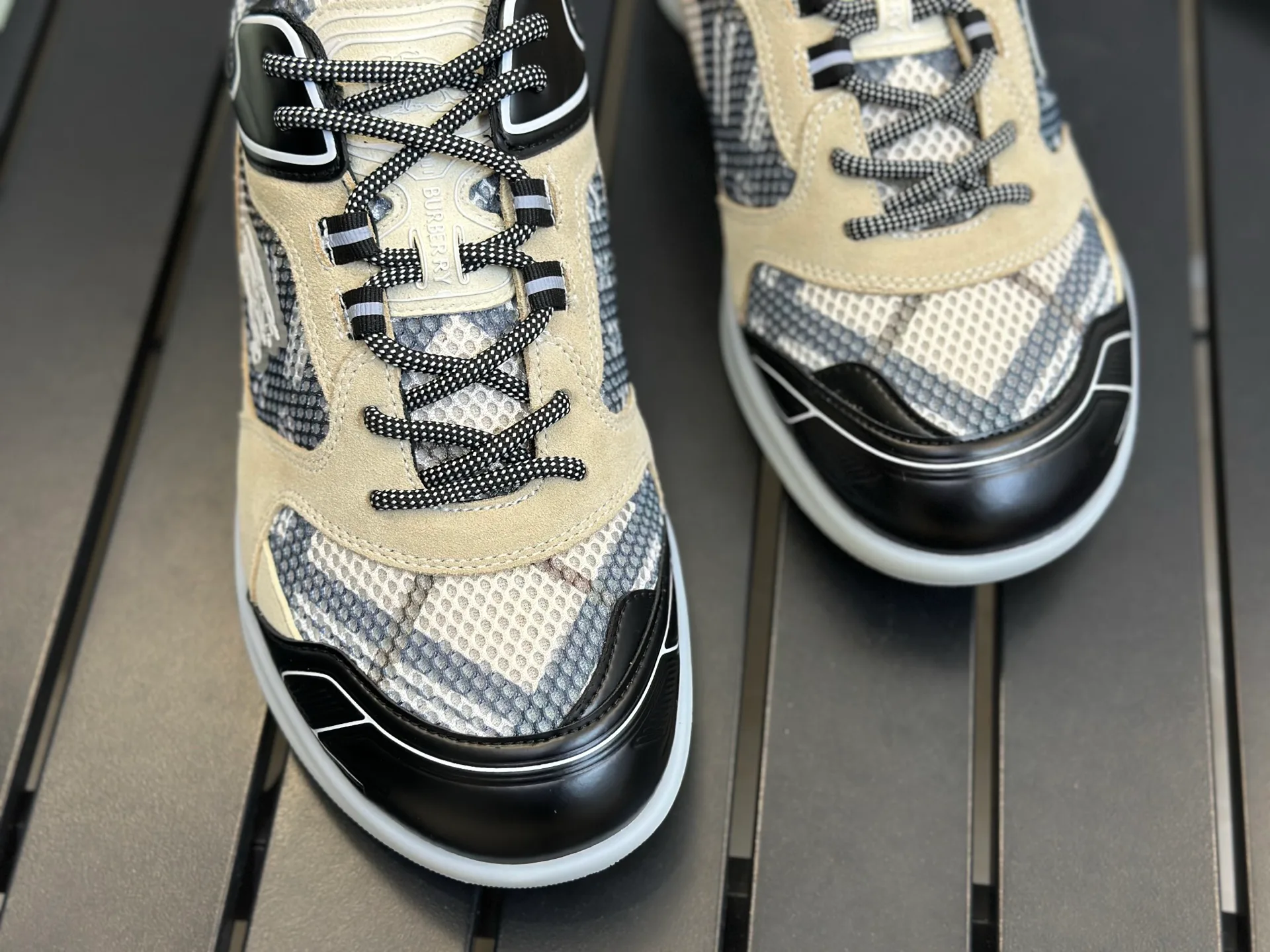 Кроссовки Мужские Burberry 17420353