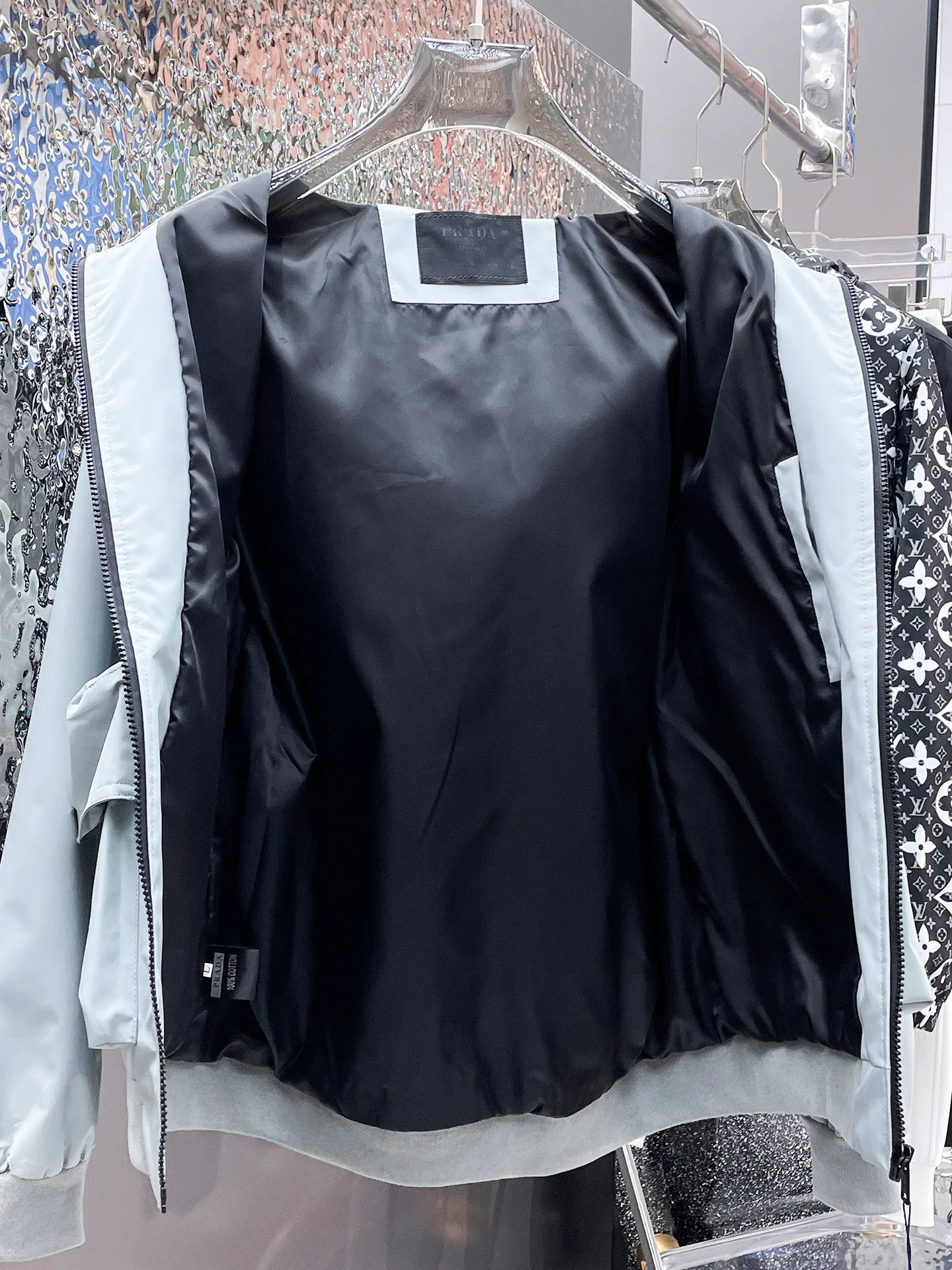 Куртки И Пуховики Мужские Prada 9352373