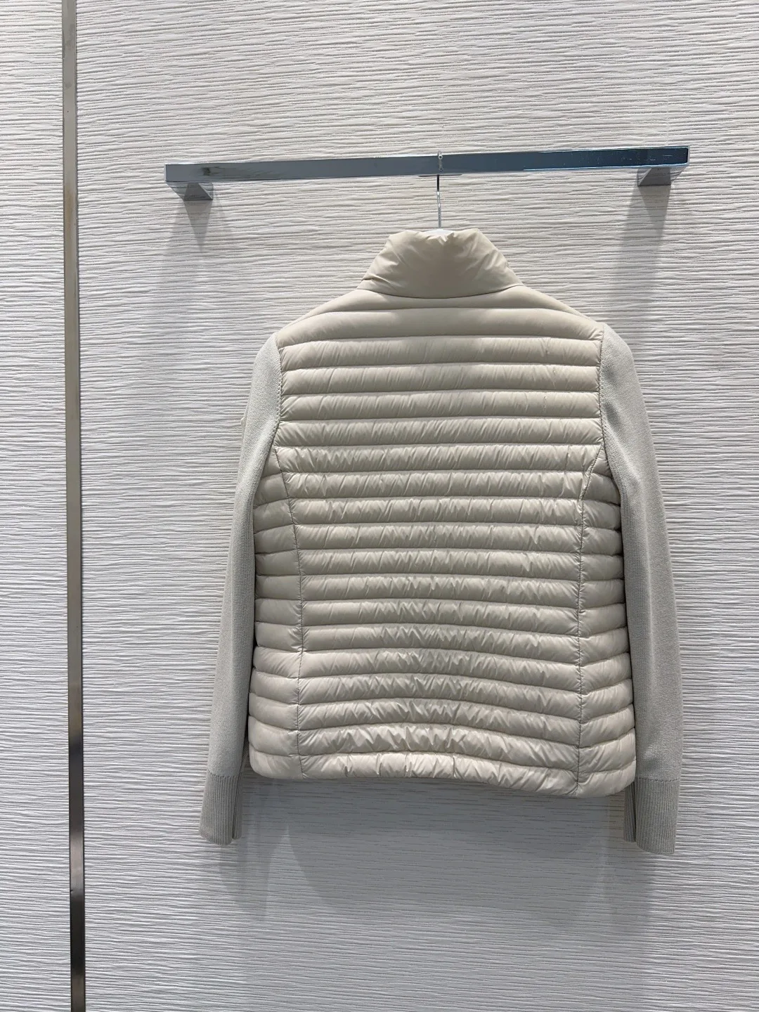 Куртки И Пуховики Женские Moncler 20100840