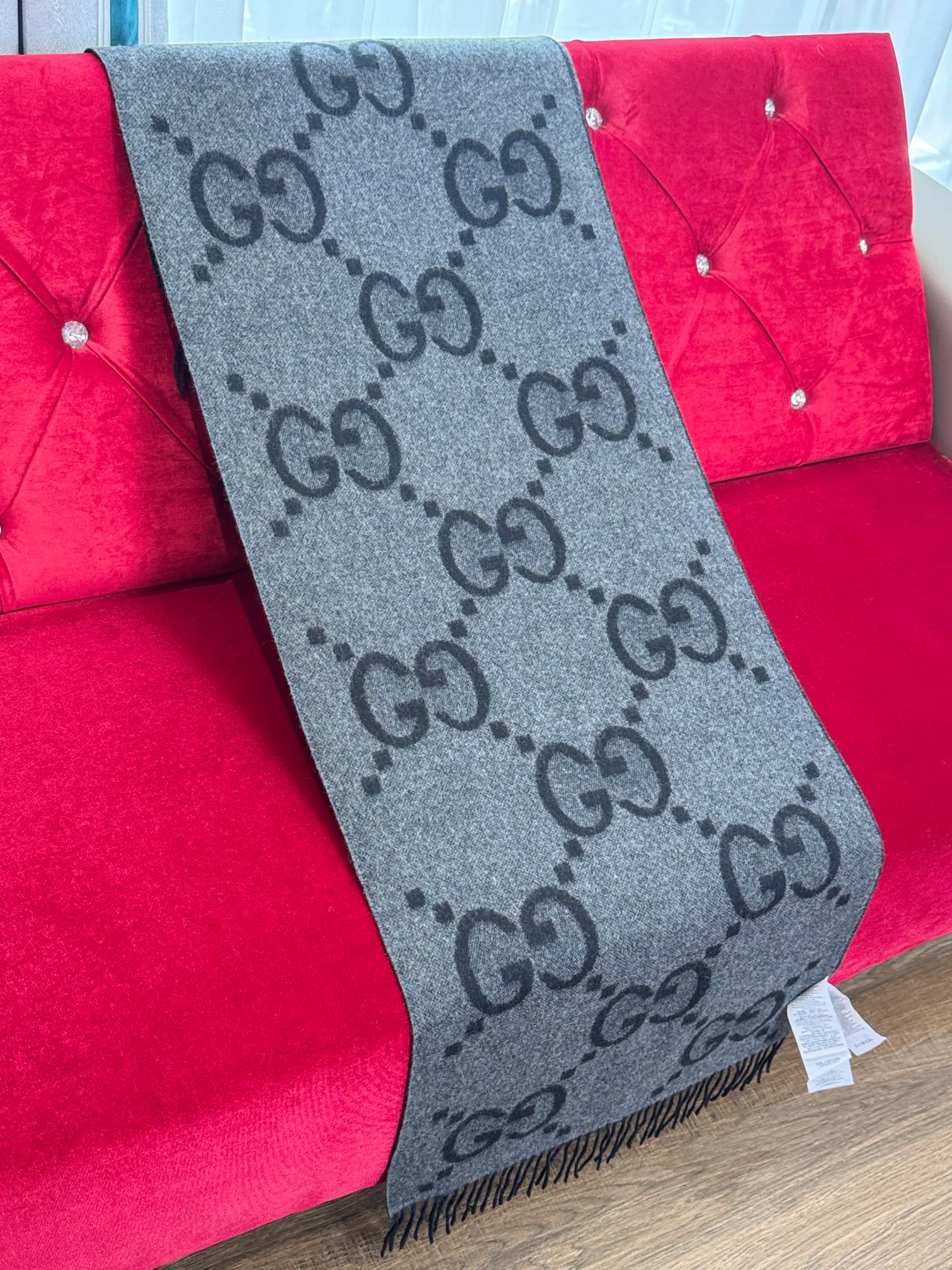 Шарфы Gucci 17992373