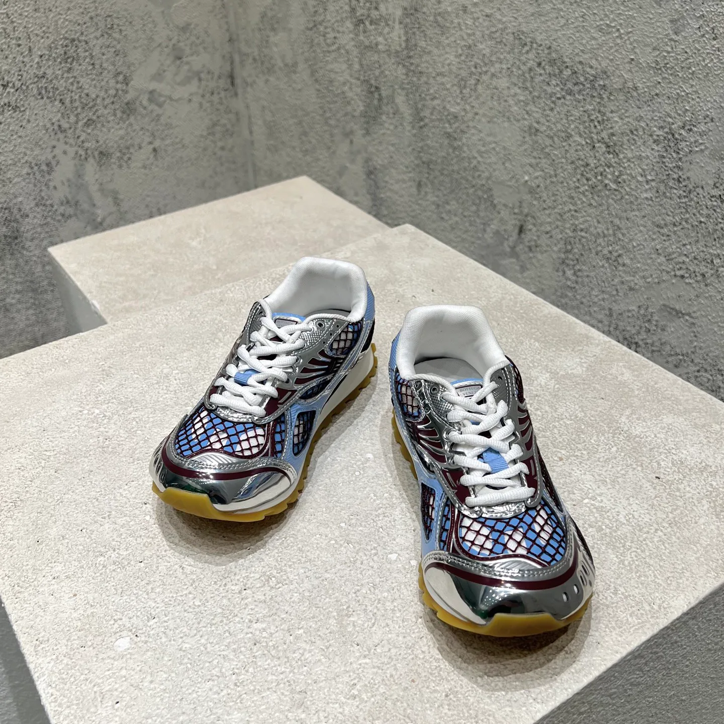 Кроссовки Женские Bottega Veneta 11565918