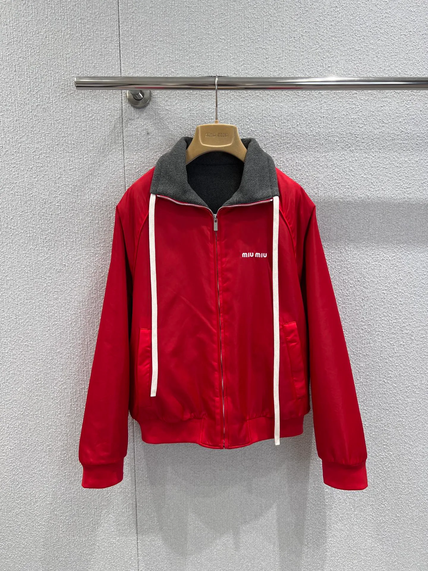 Куртки И Пуховики Женские Miu Miu 1393786