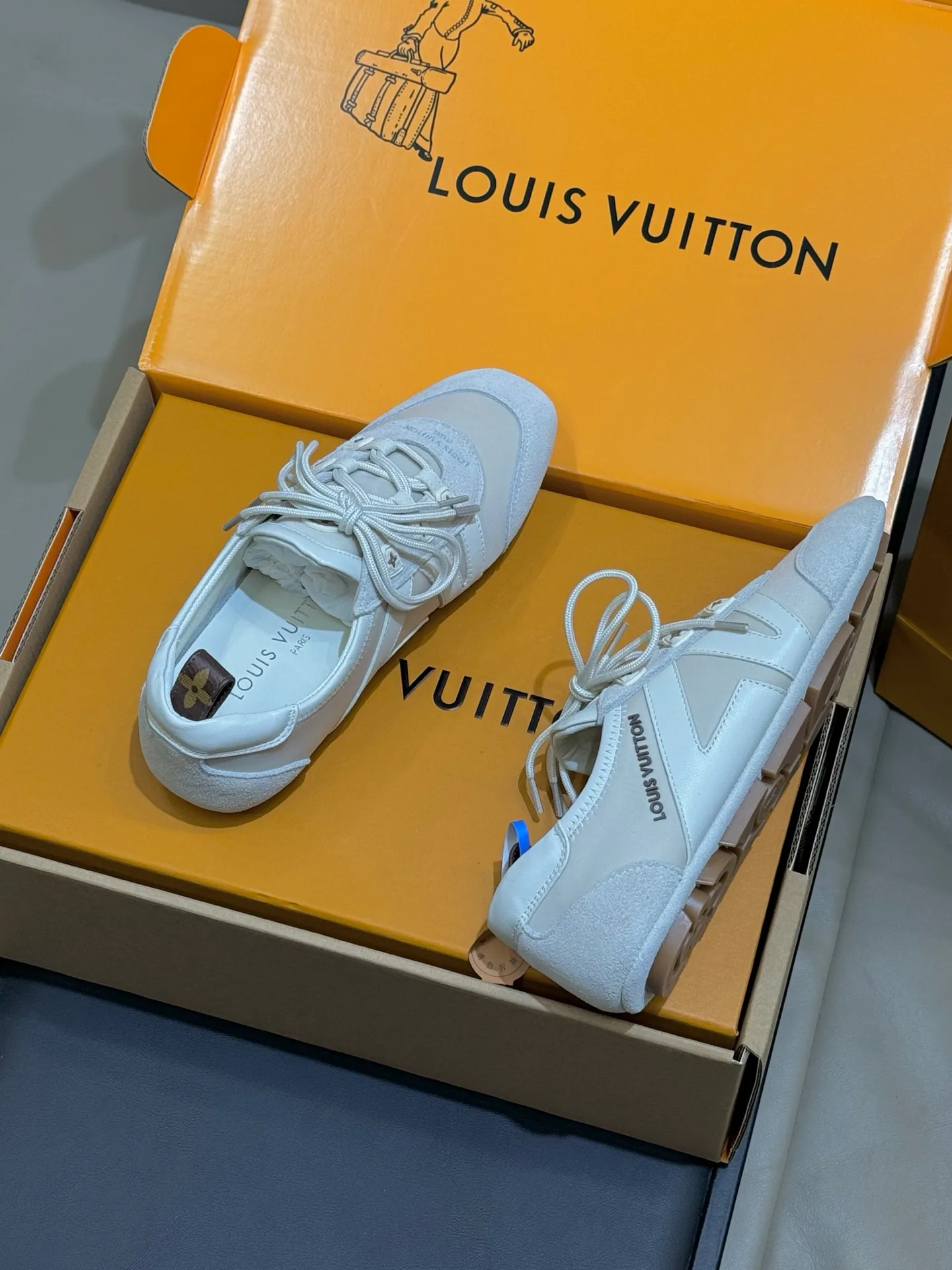 Кроссовки Женские Louis Vuitton 1280038
