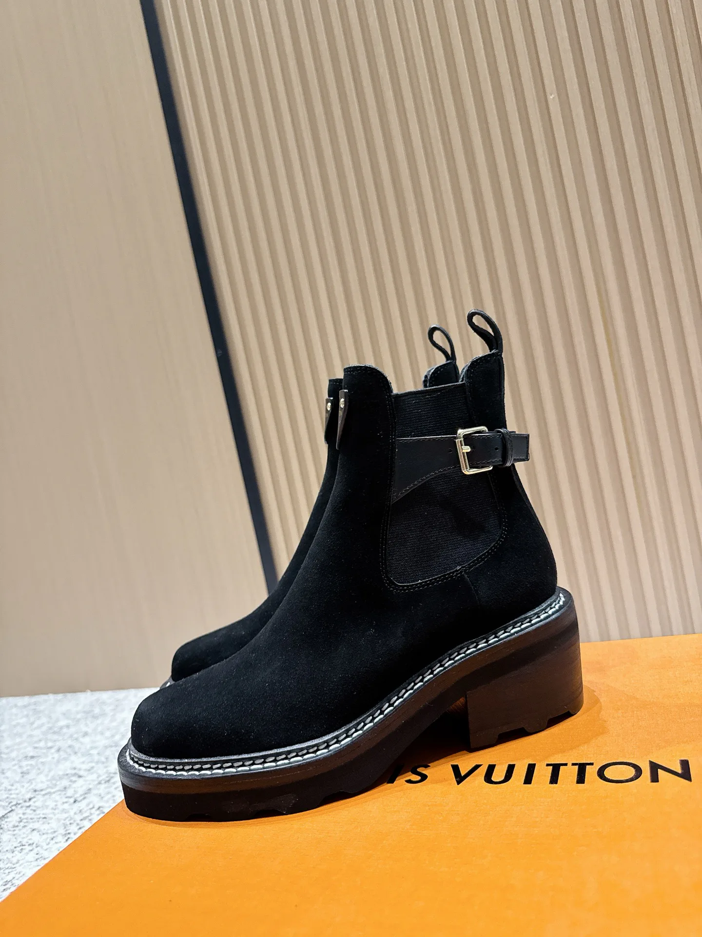 Ботинки Женские Louis Vuitton 247254