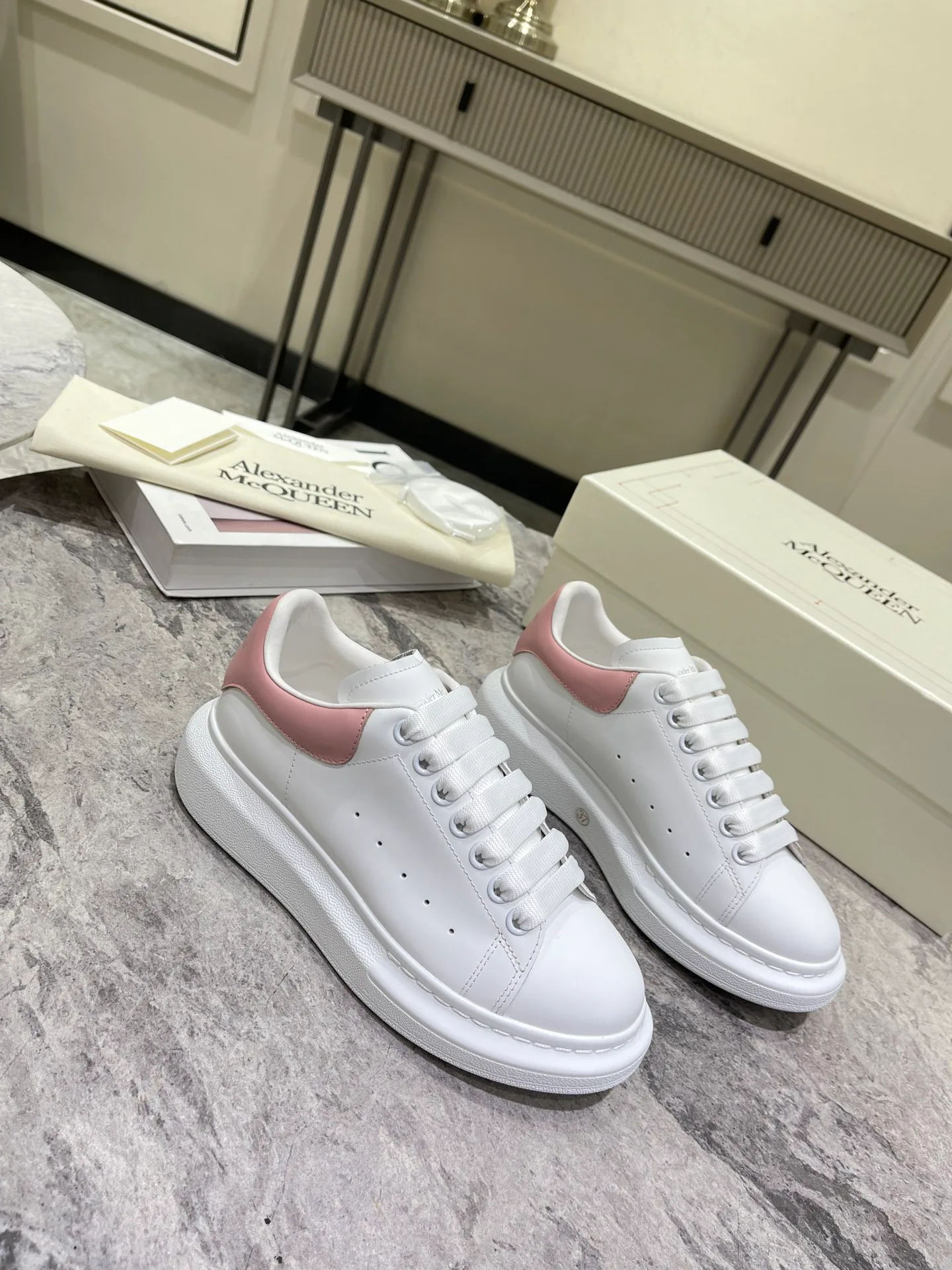 Кроссовки Женские Alexander Mcqueen 3446240
