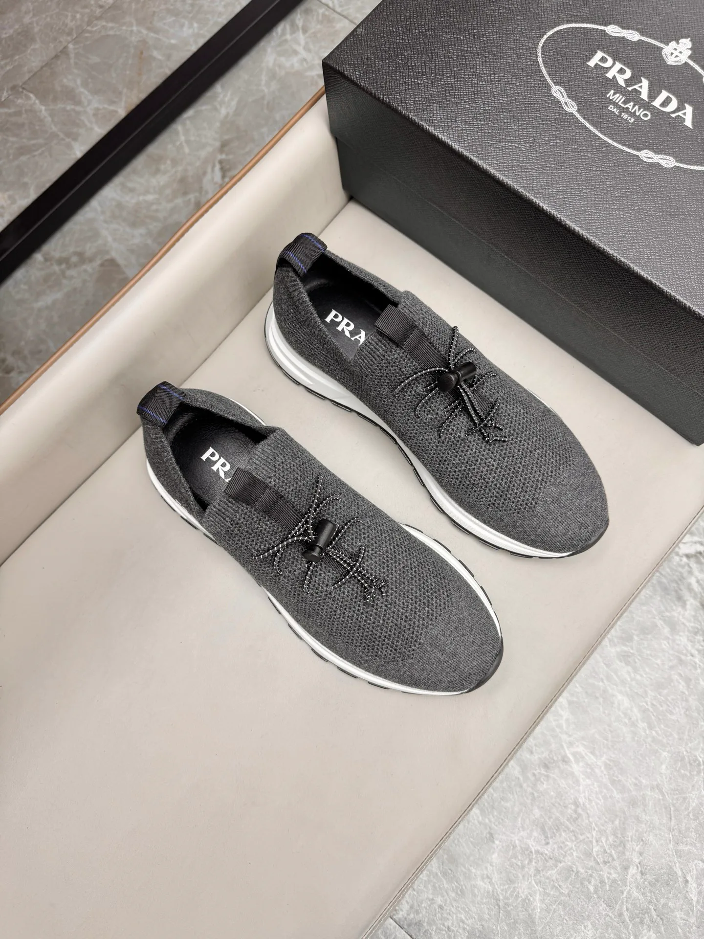 Кроссовки Мужские Prada 23855