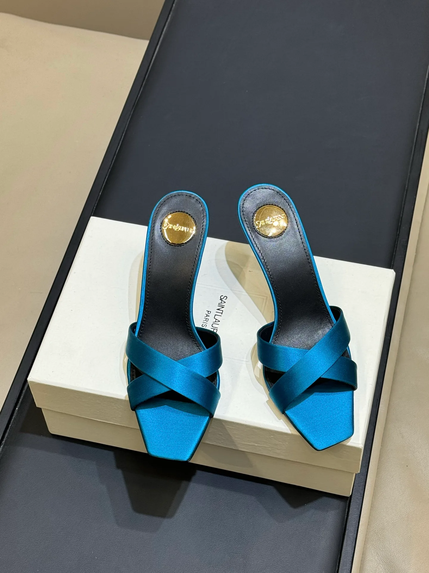 Босоножки Женские Saint Laurent 3891369